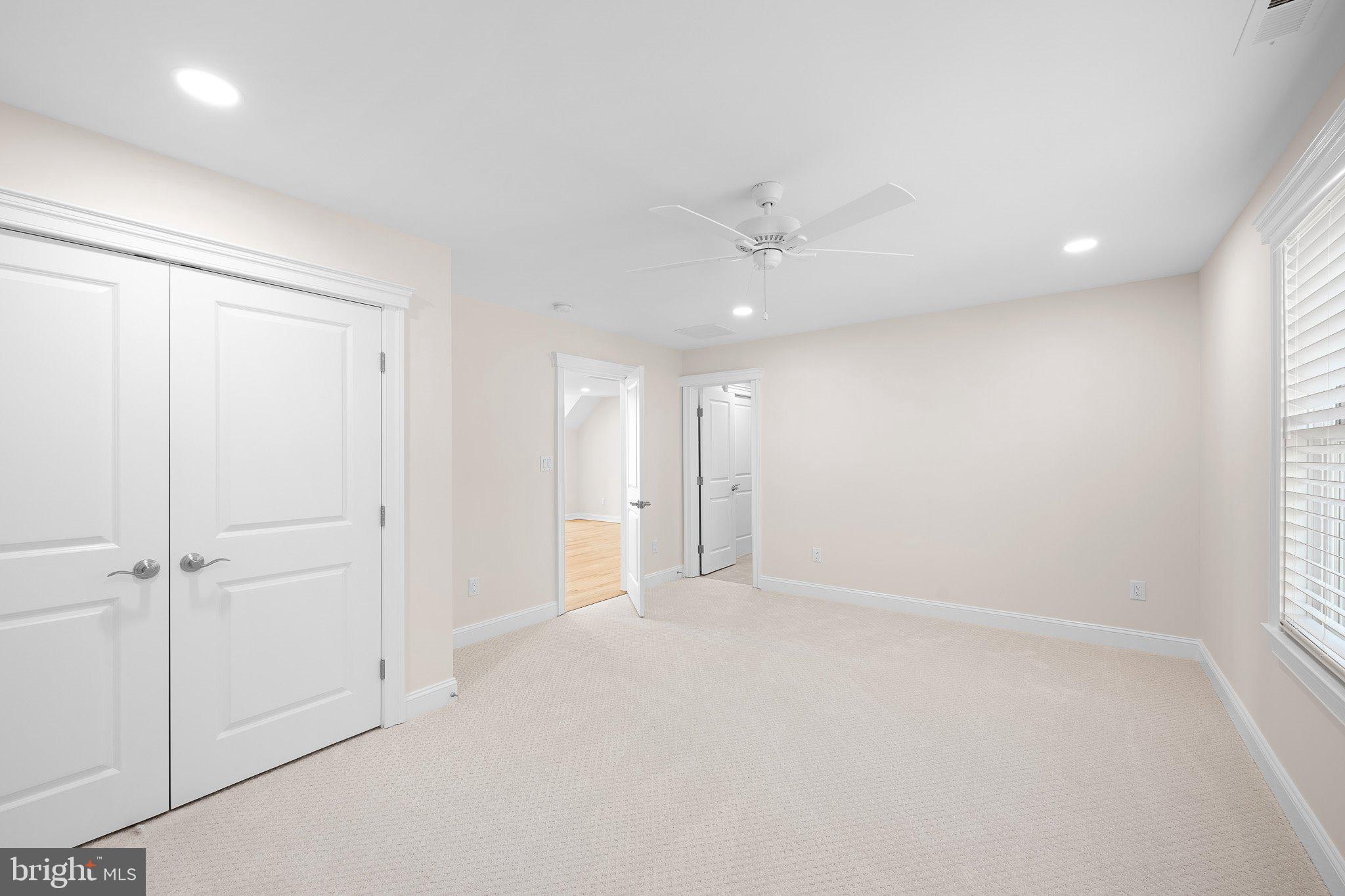 SALT POND - Residential