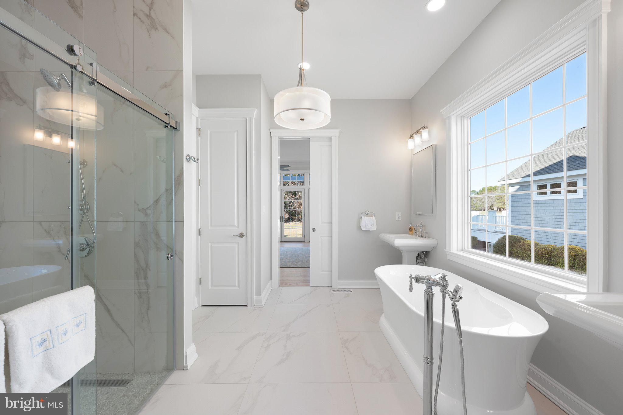 SALT POND - Residential