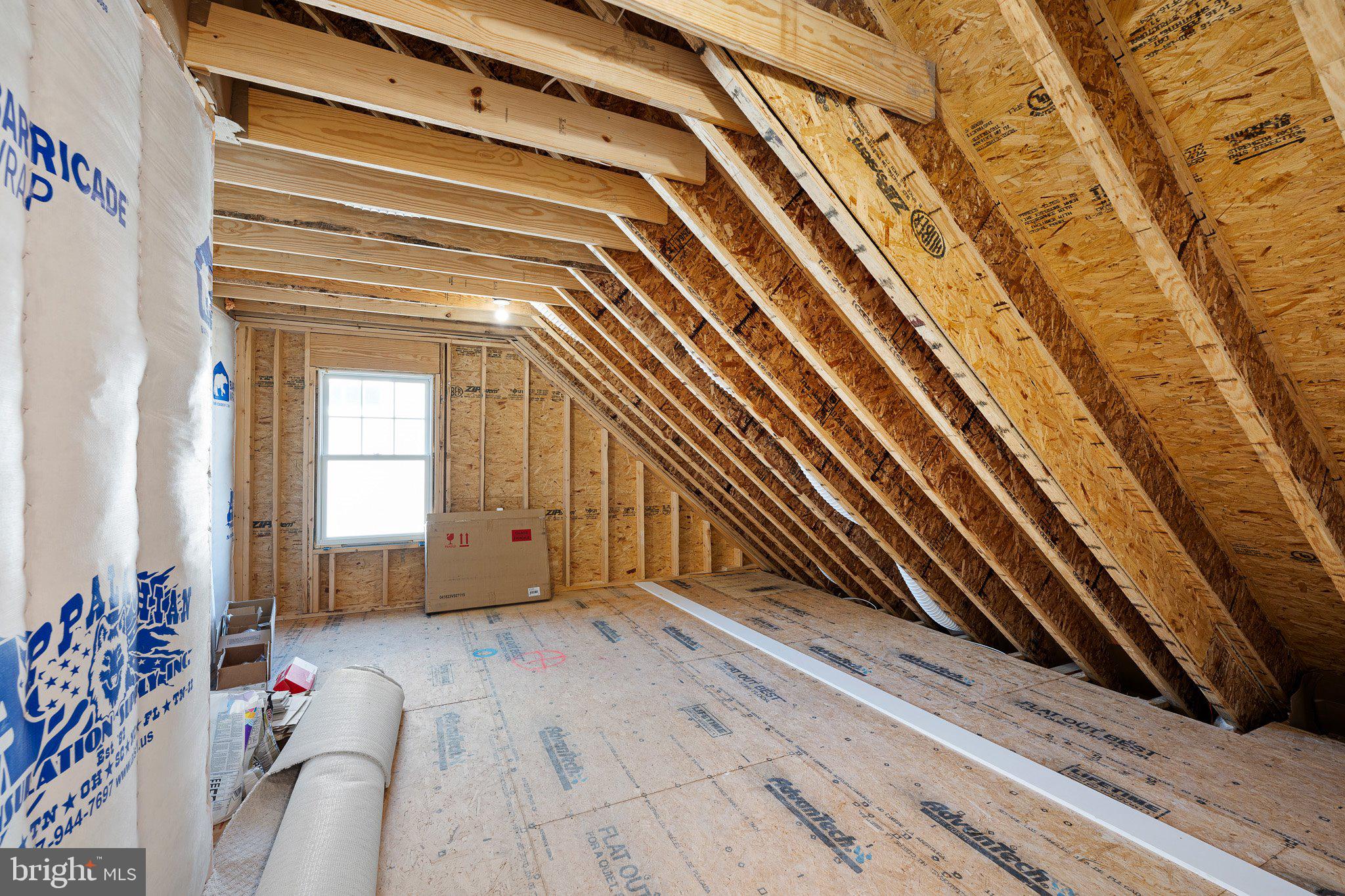 SALT POND - Residential