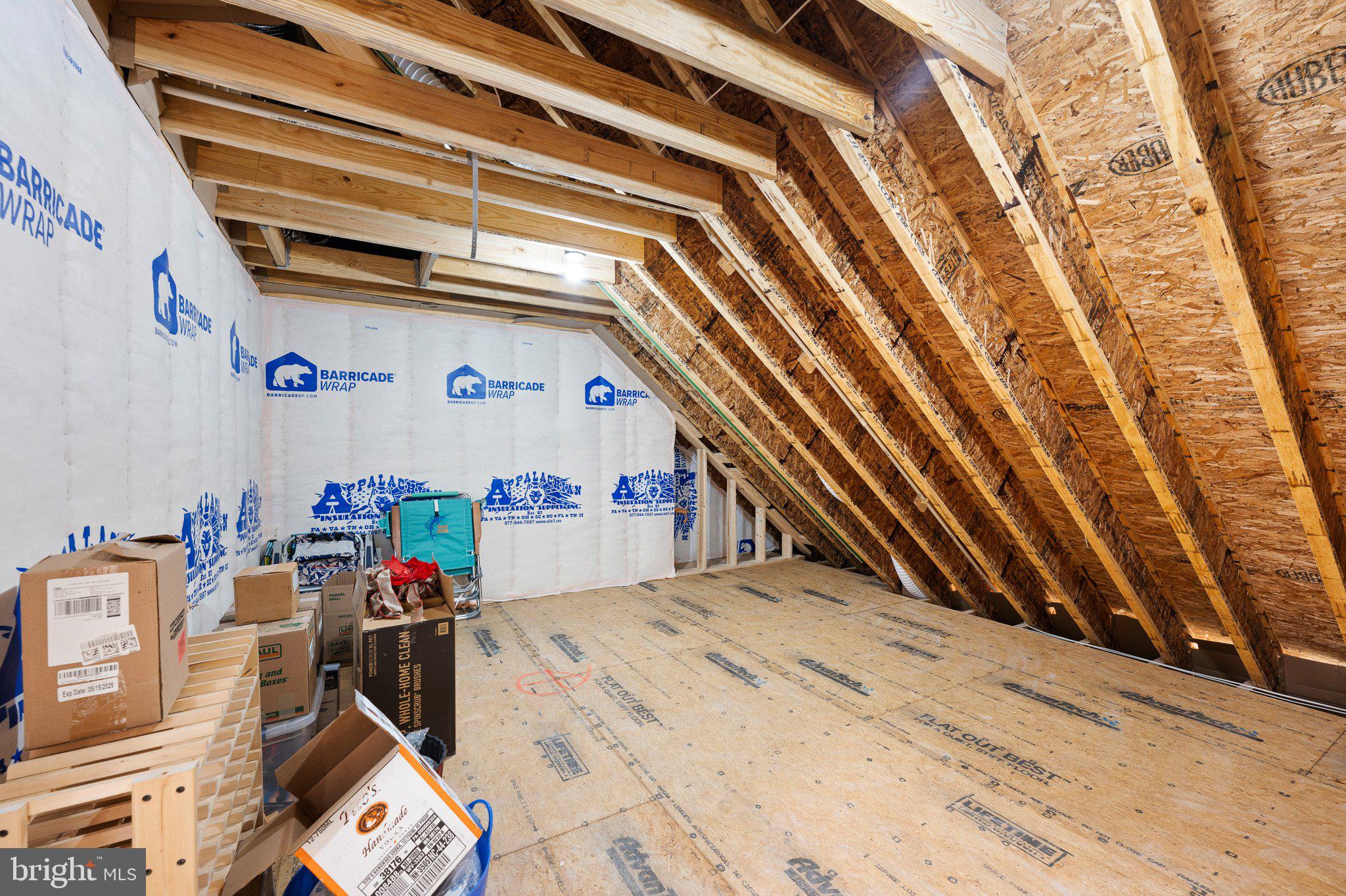 SALT POND - Residential