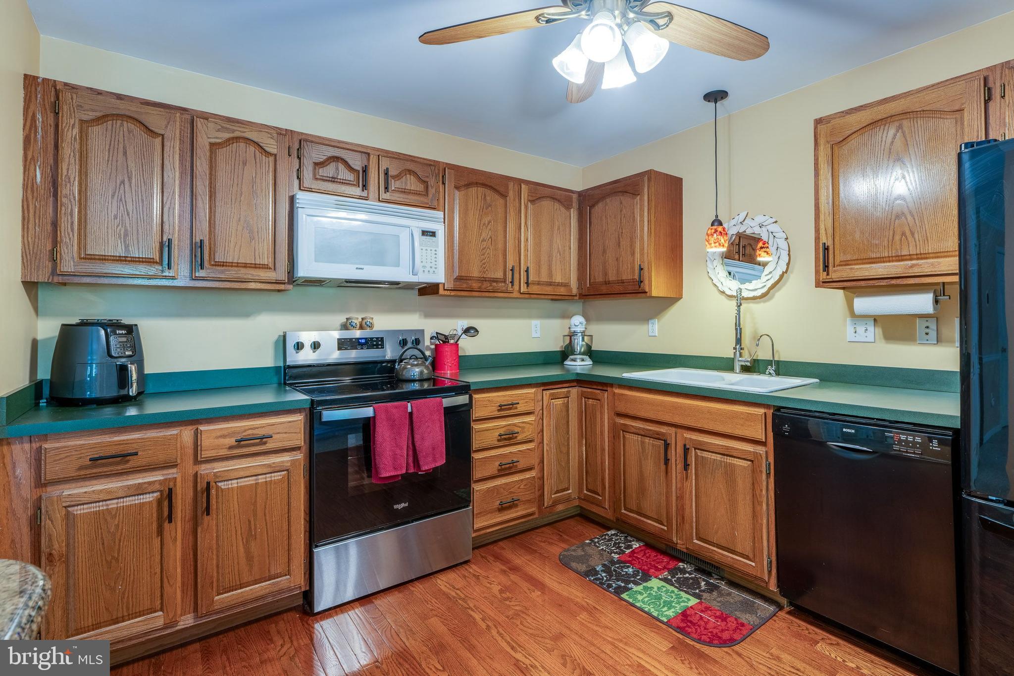 BEACON HILL - Residential