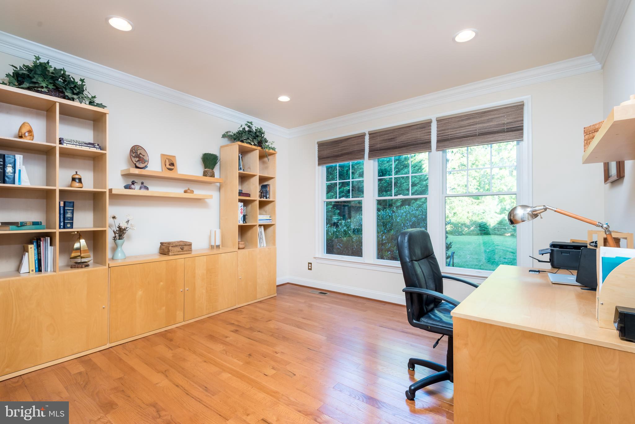 CREEK CROSSING VILLA - Residential