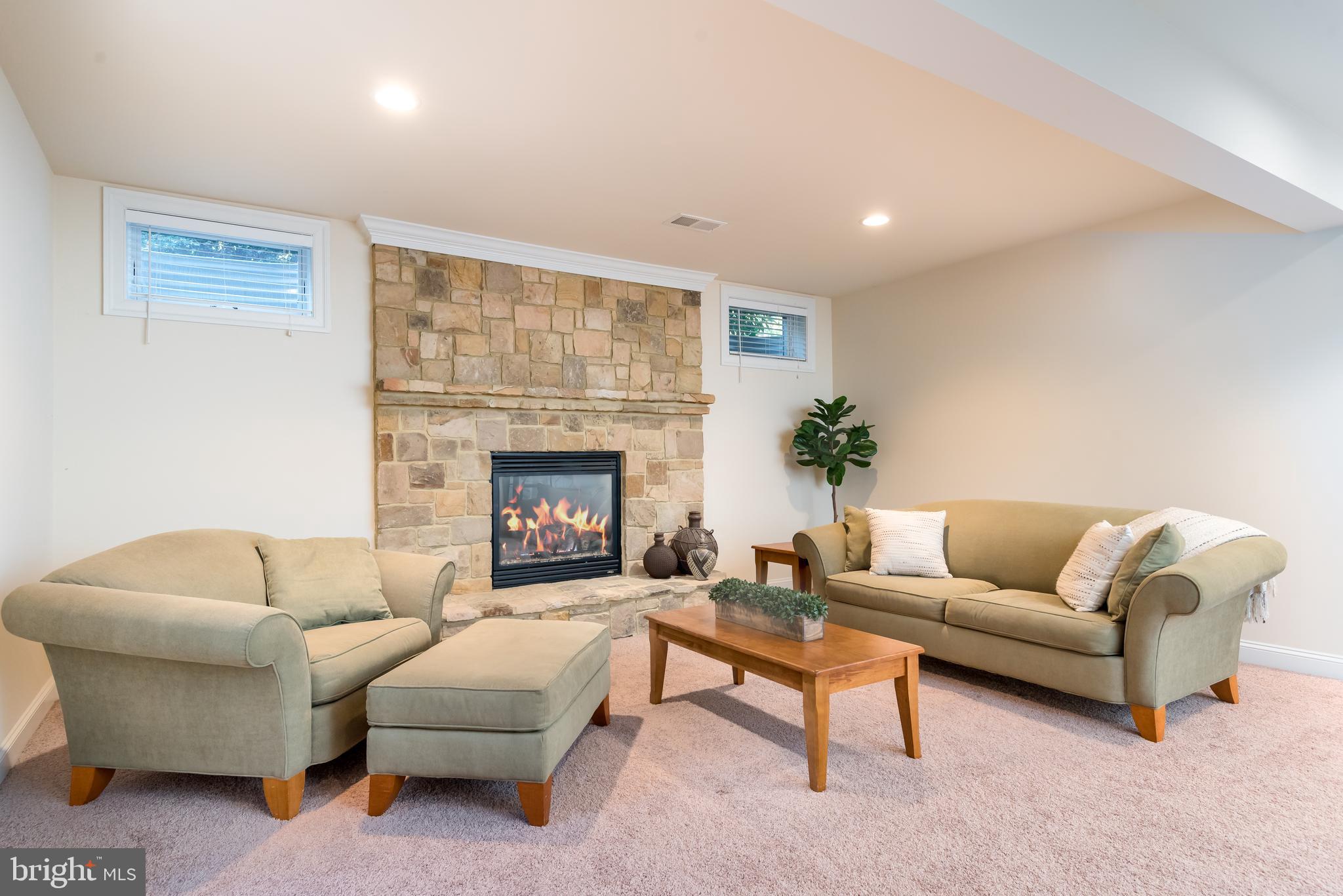 CREEK CROSSING VILLA - Residential