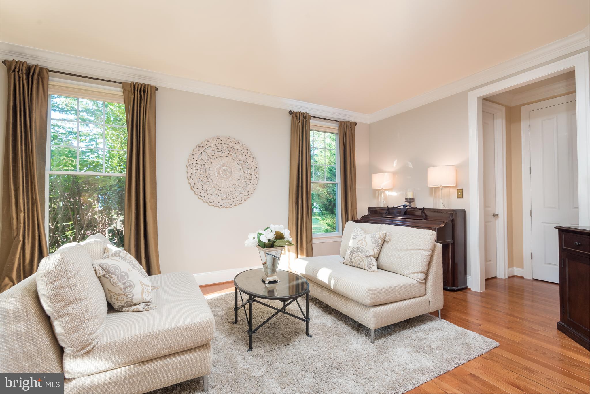 CREEK CROSSING VILLA - Residential