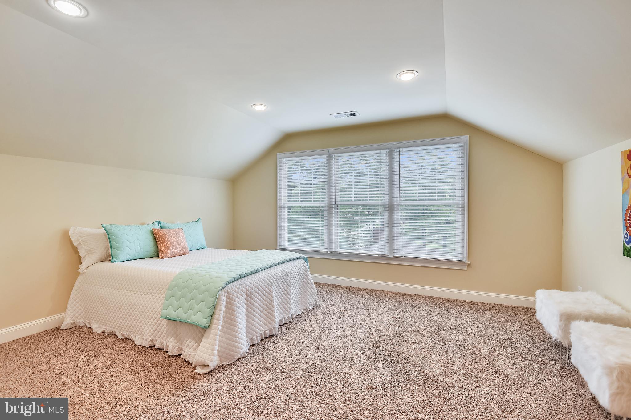 CREEK CROSSING VILLA - Residential