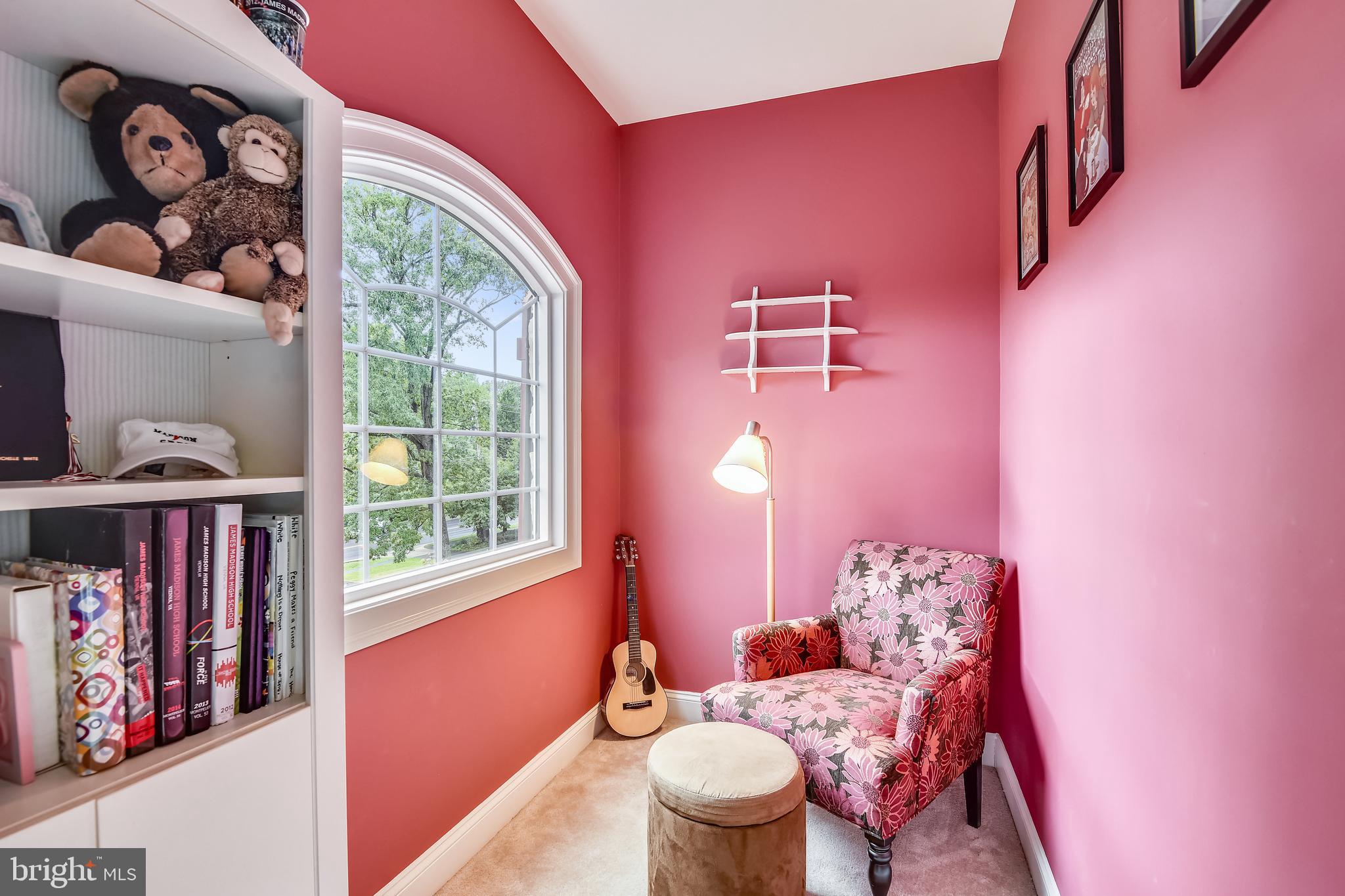 CREEK CROSSING VILLA - Residential