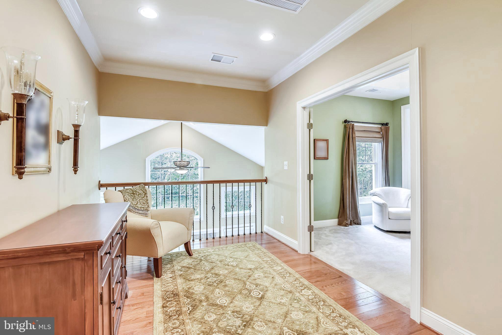 CREEK CROSSING VILLA - Residential