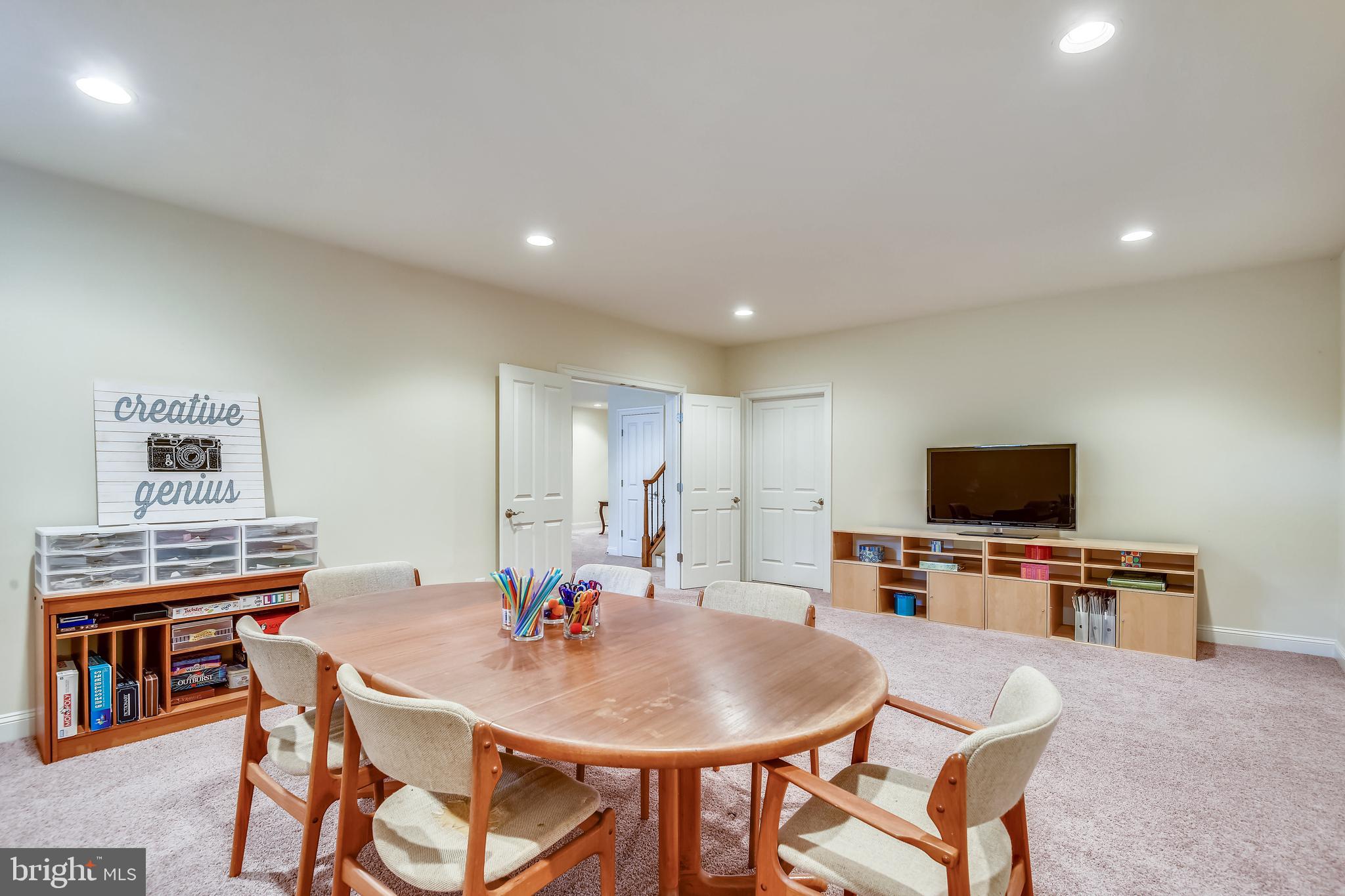 CREEK CROSSING VILLA - Residential