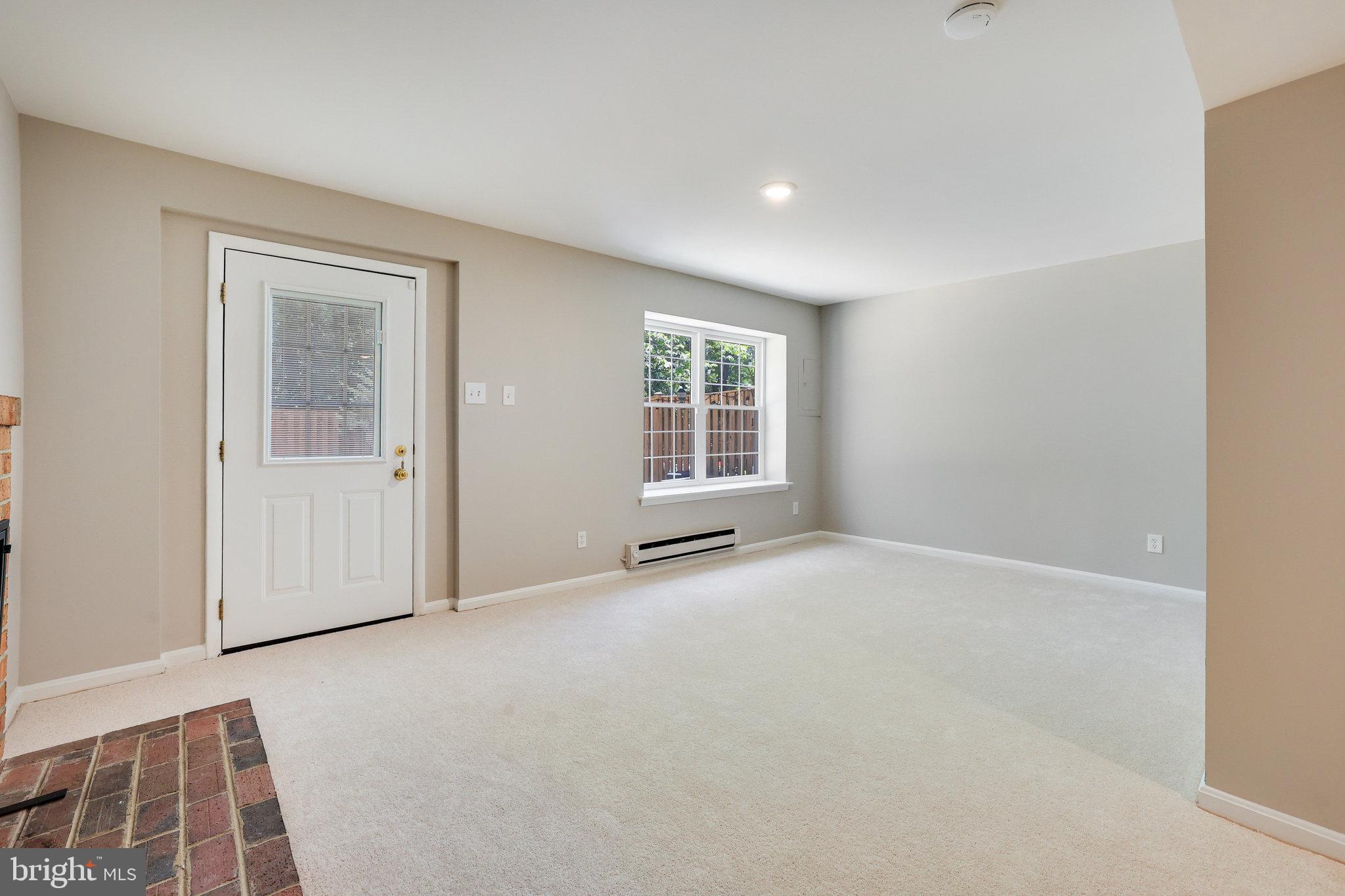 FRANCONIA COMMONS - Residential