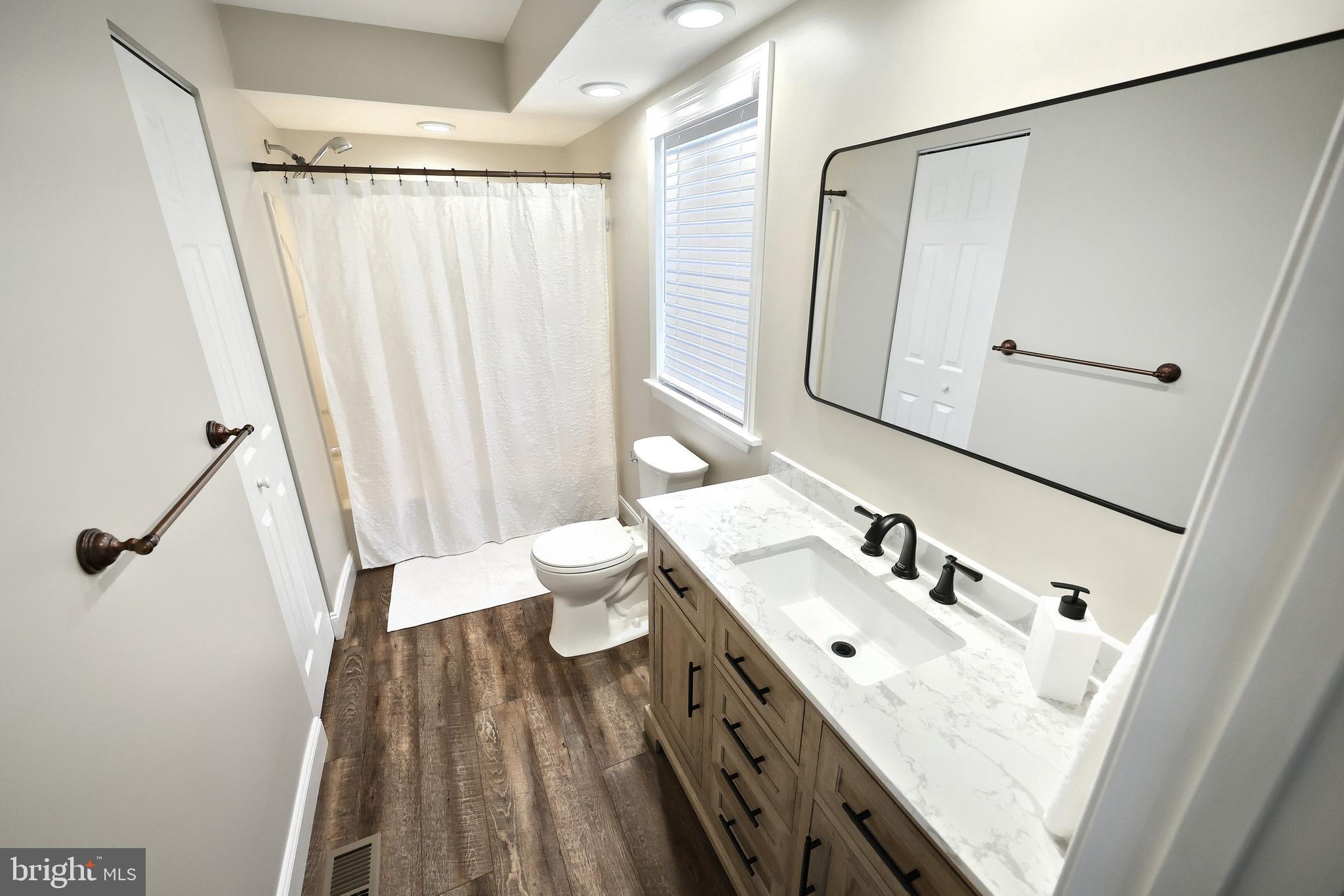 LAKE MEADE - Residential