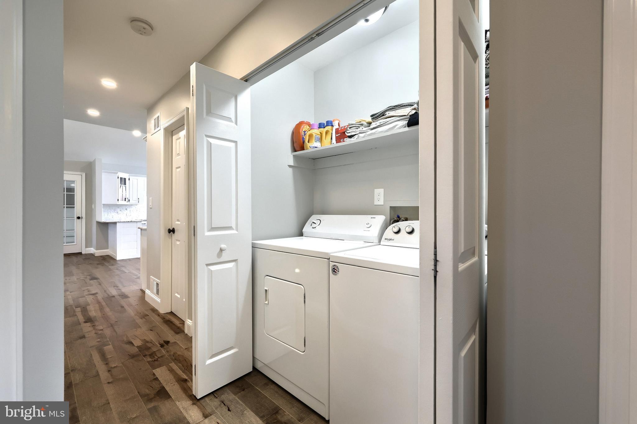 LAKE MEADE - Residential