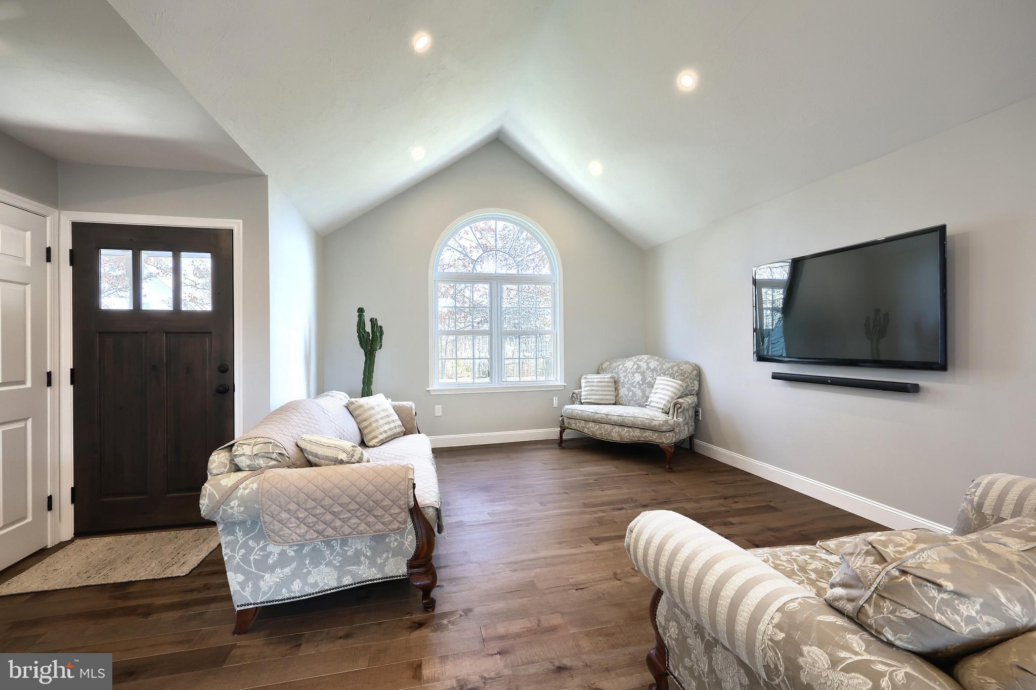 LAKE MEADE - Residential