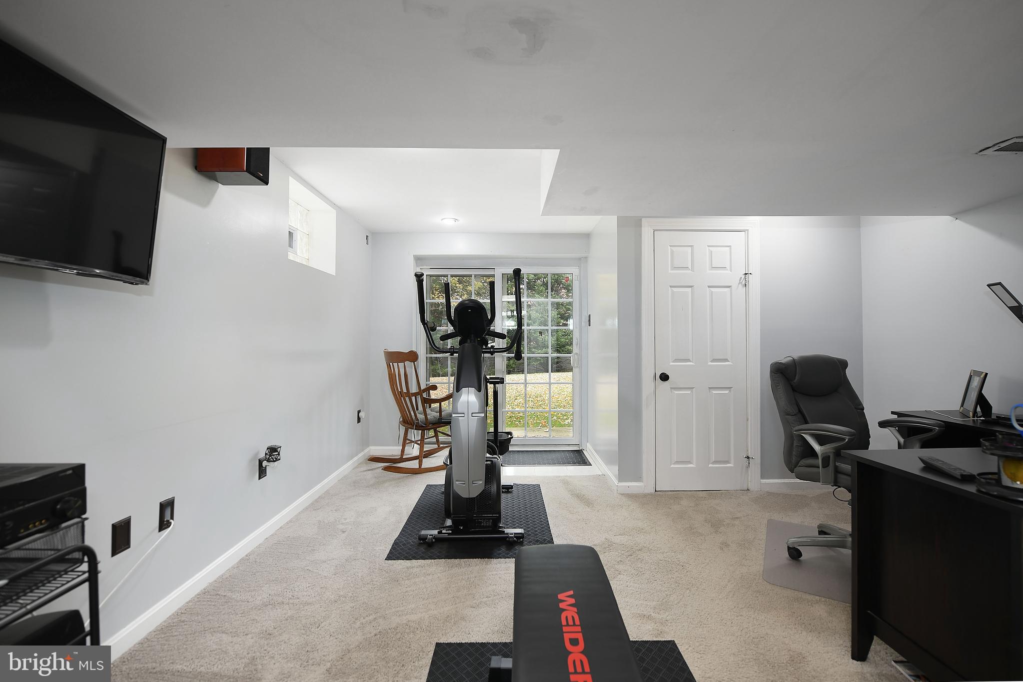 CONSTANT FRIENDSHIP - Residential