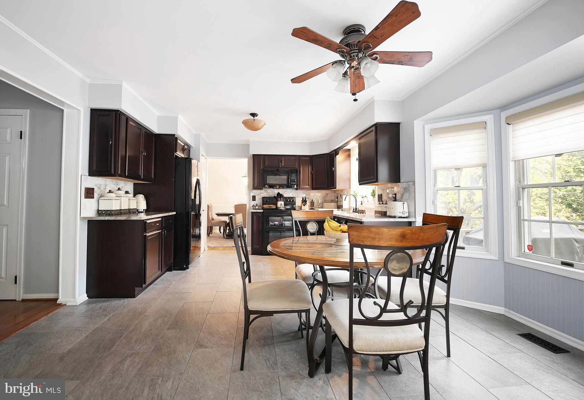 CONSTANT FRIENDSHIP - Residential