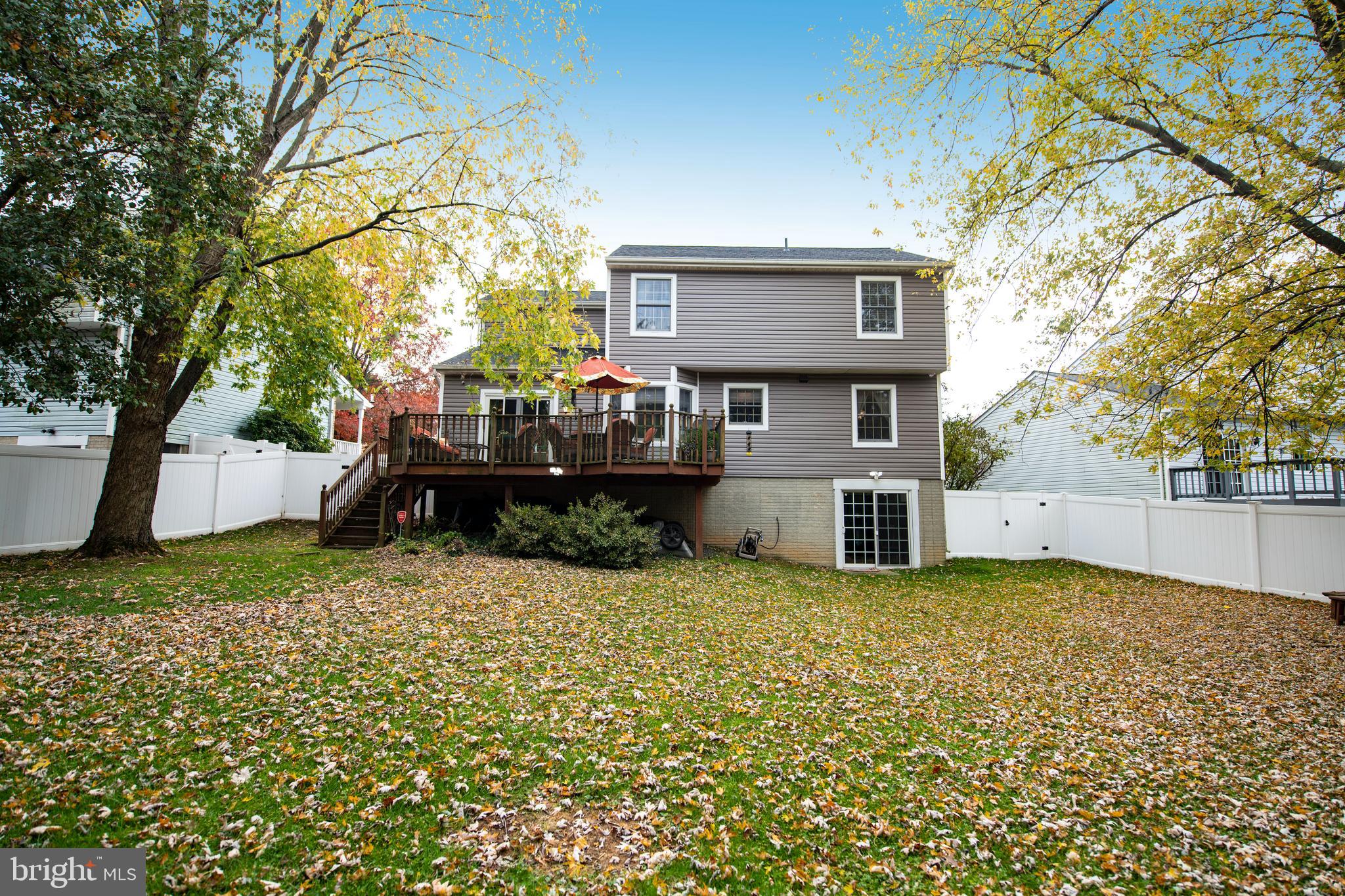 CONSTANT FRIENDSHIP - Residential