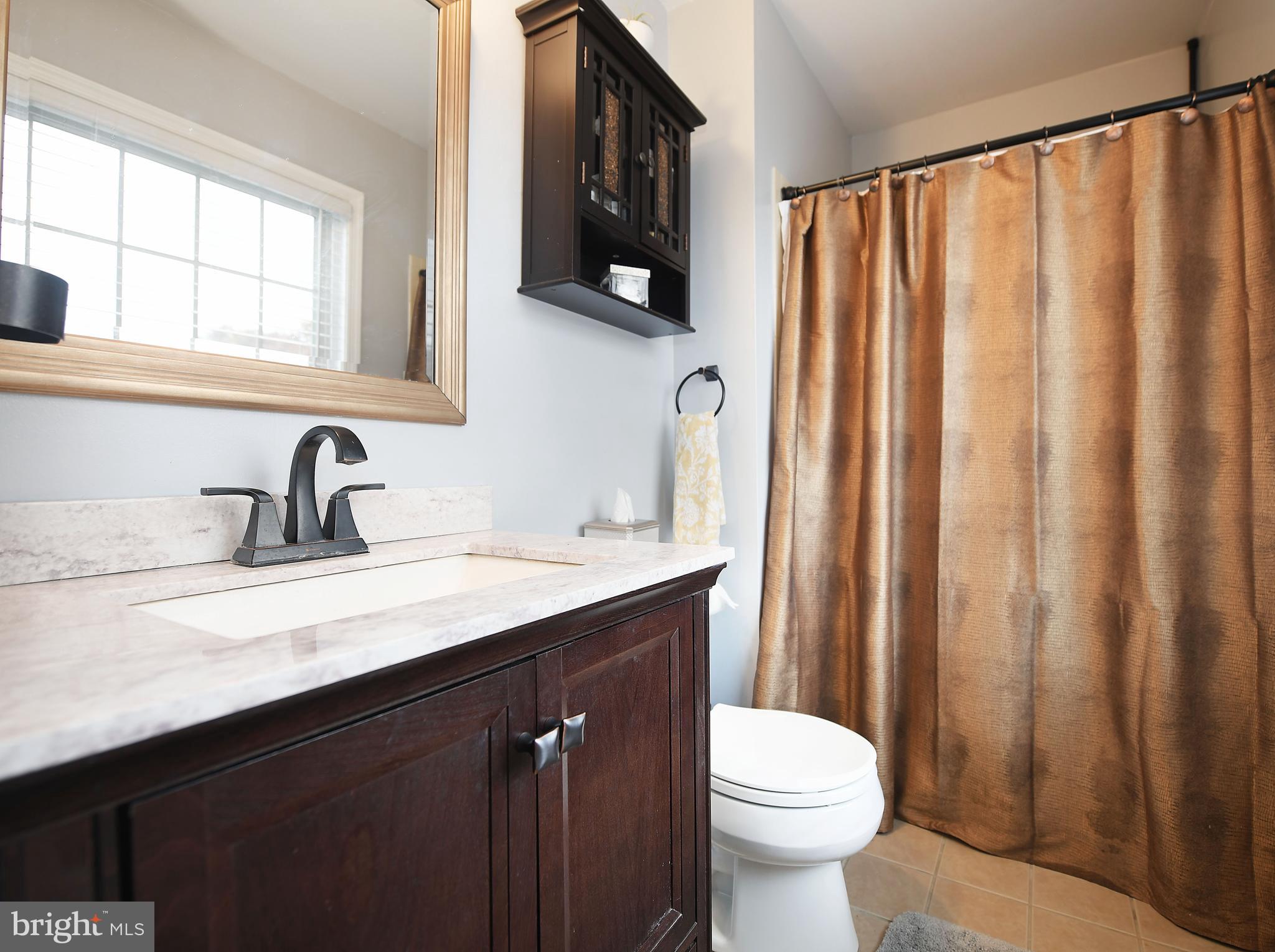 CONSTANT FRIENDSHIP - Residential