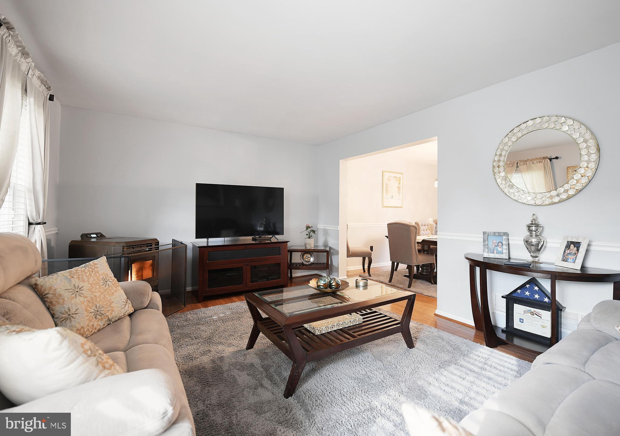 CONSTANT FRIENDSHIP - Residential