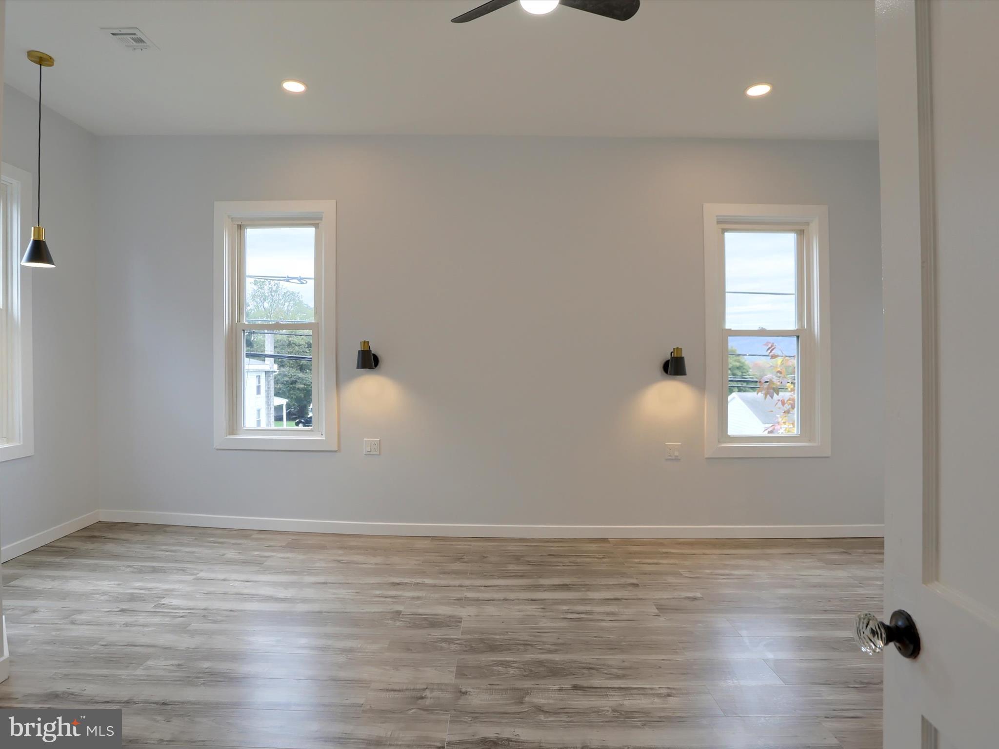 GRANTVILLE - Residential