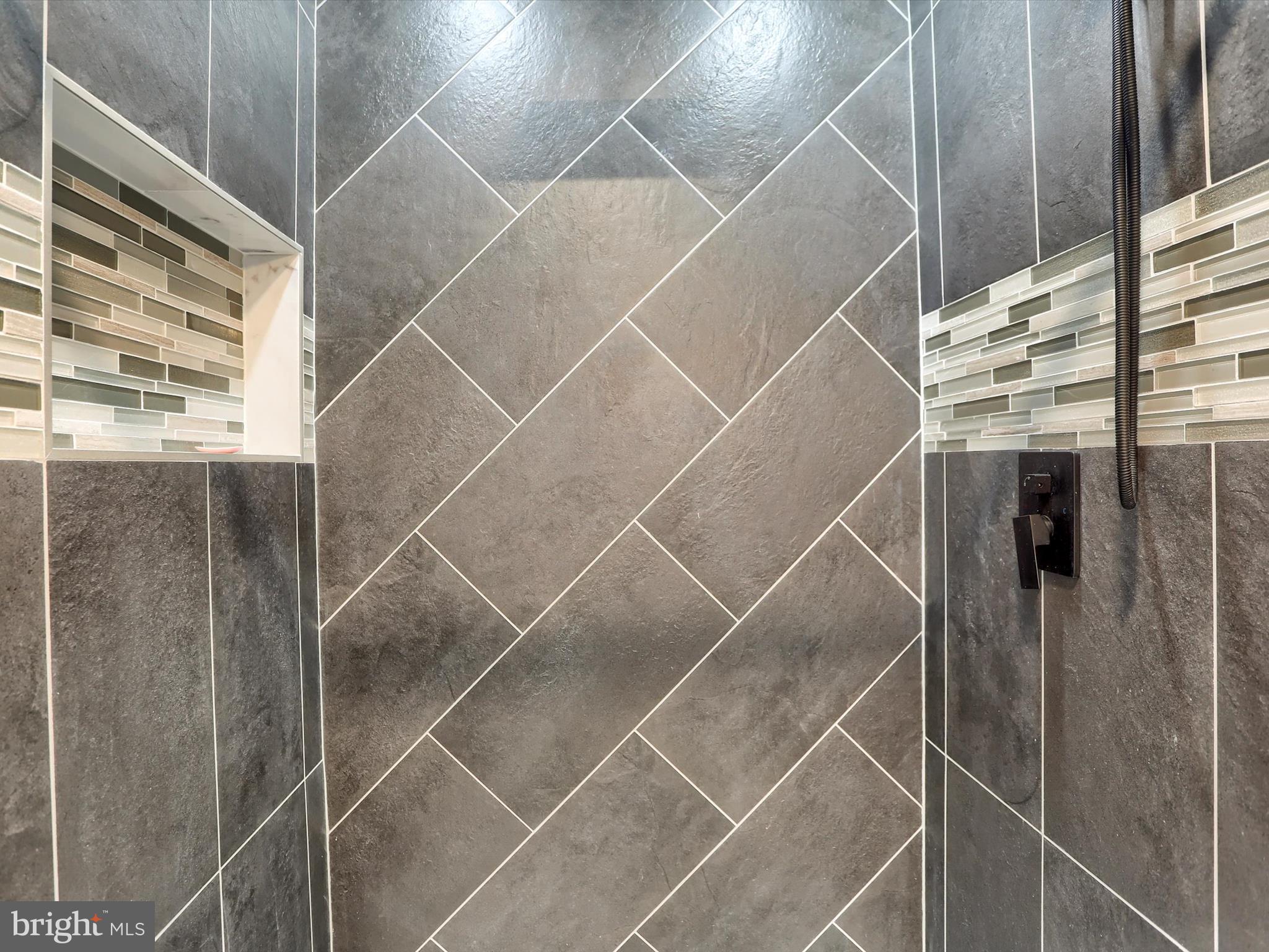 GRANTVILLE - Residential