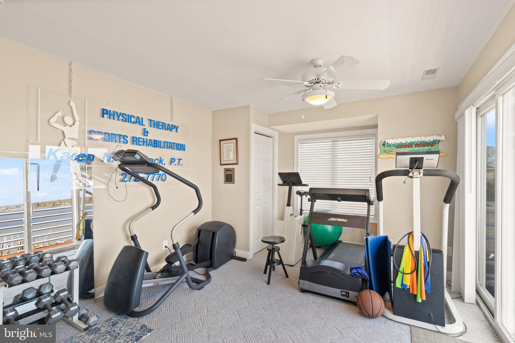 WILLOUGHBY BEACH - Residential