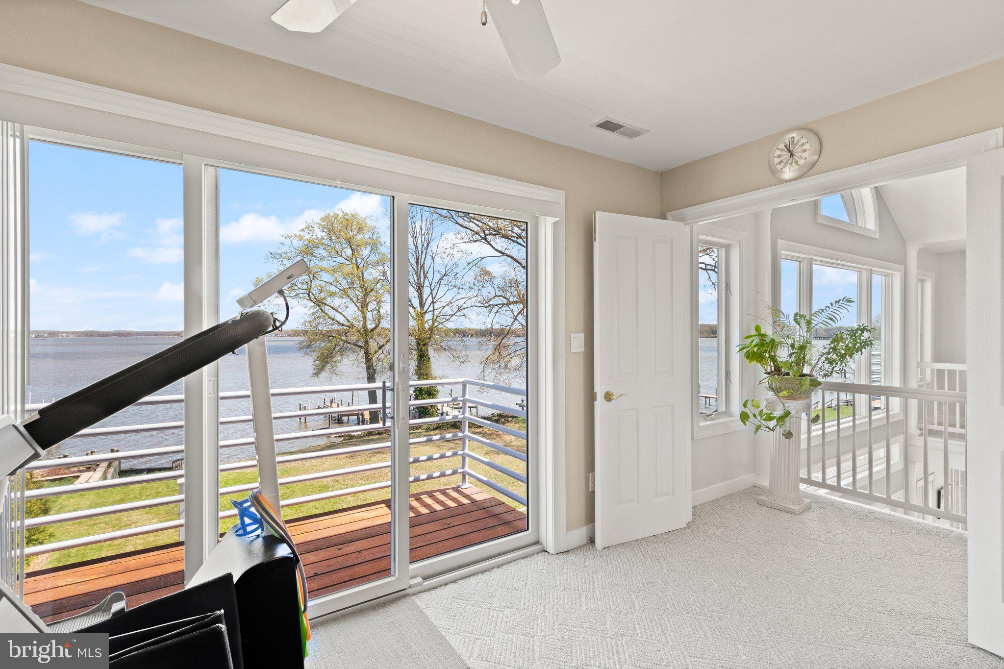 WILLOUGHBY BEACH - Residential