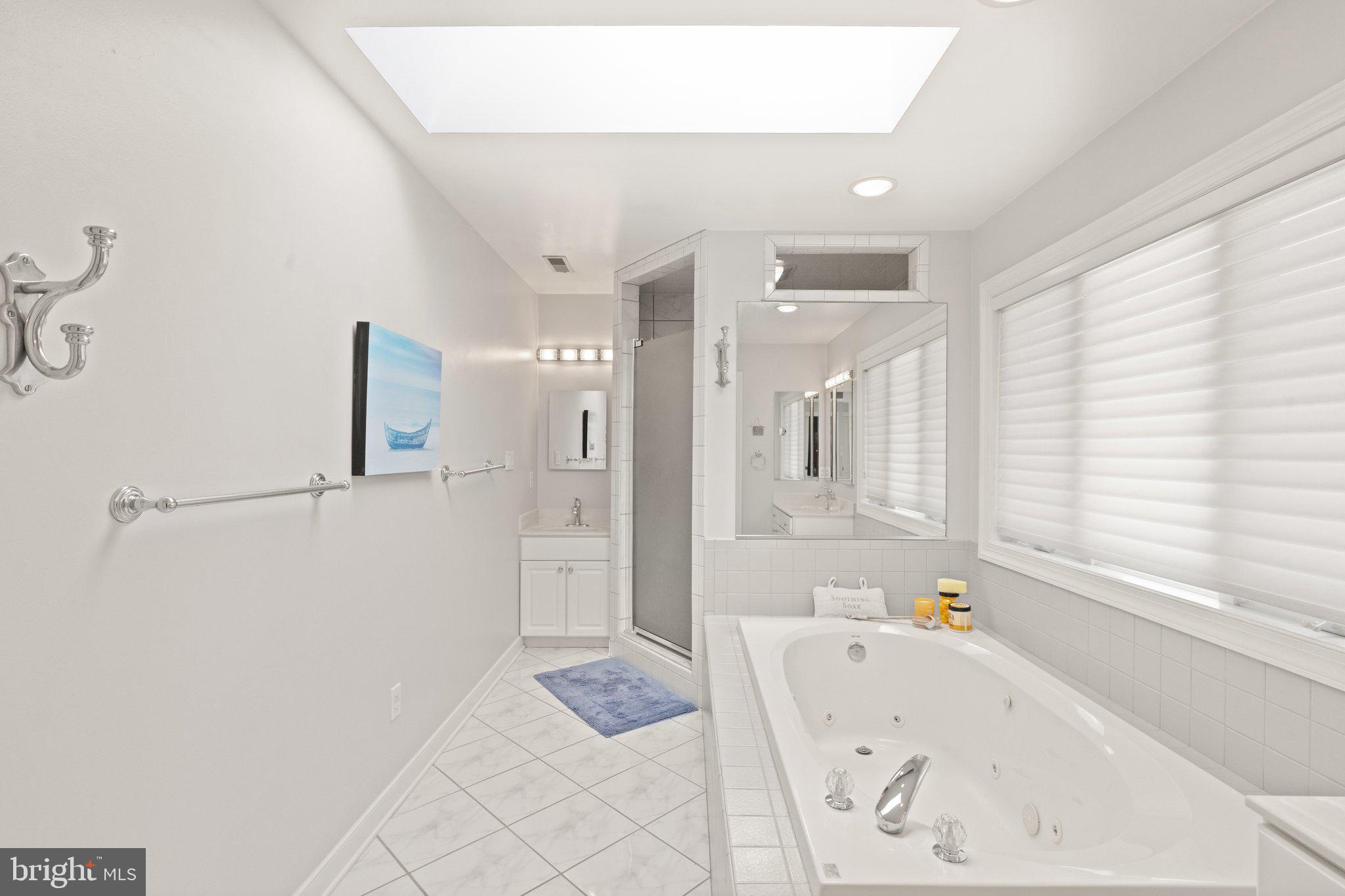 WILLOUGHBY BEACH - Residential