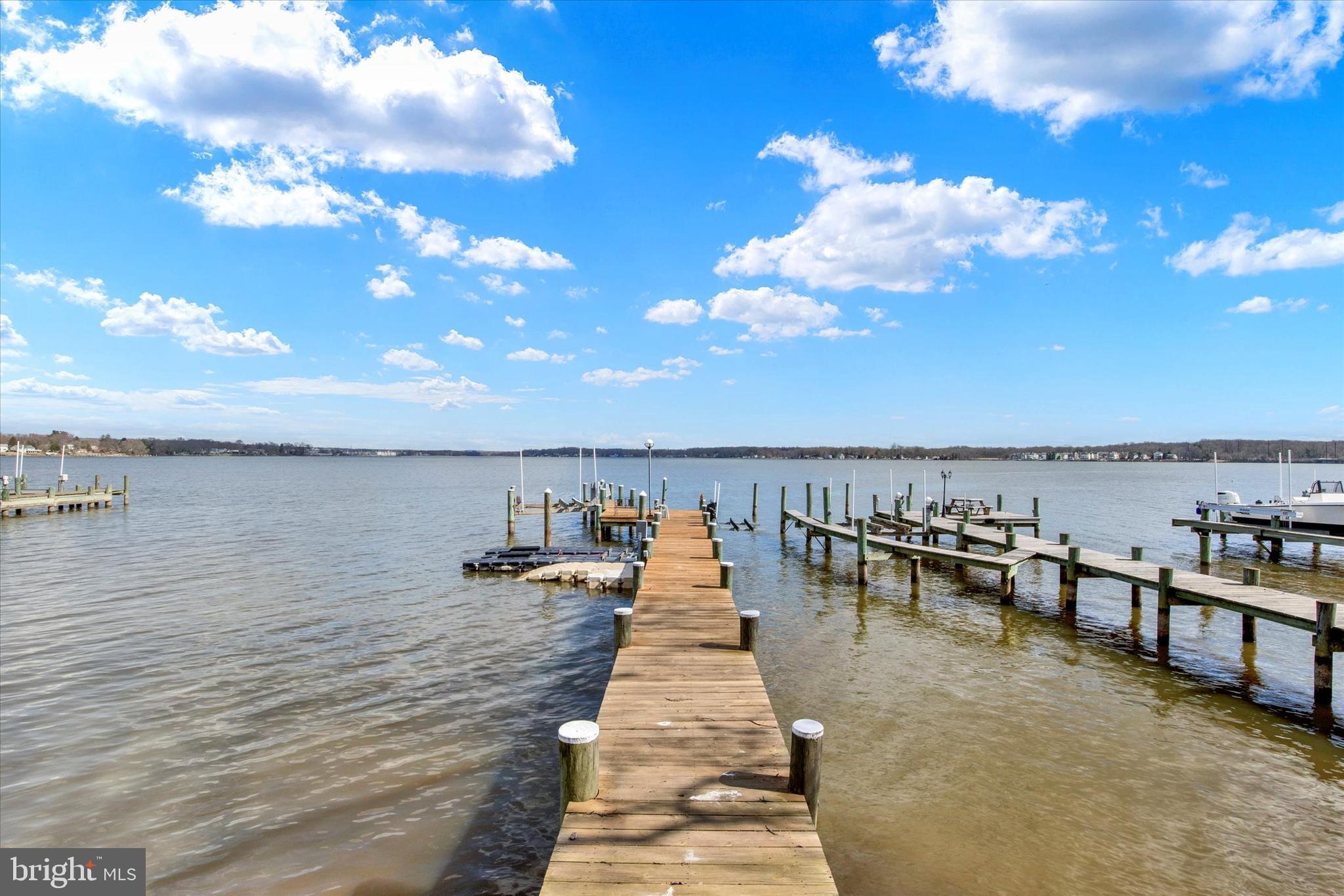 WILLOUGHBY BEACH - Residential