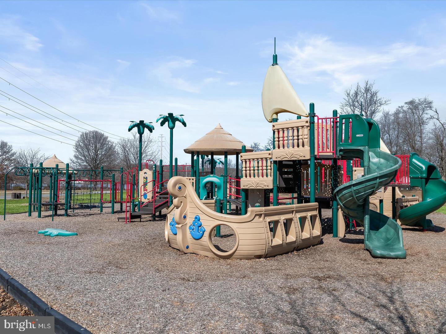 WILLOUGHBY BEACH - Residential