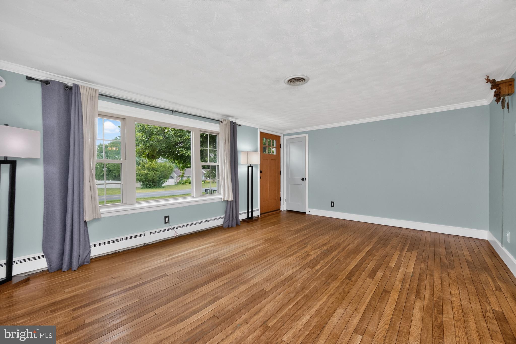 339 E LINFIELD TRAPPE ROAD