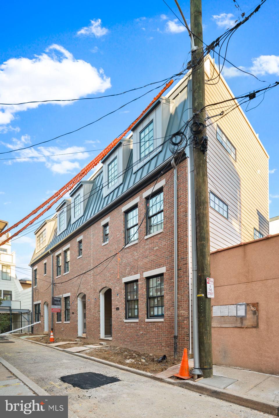 BELLA VISTA - Residential