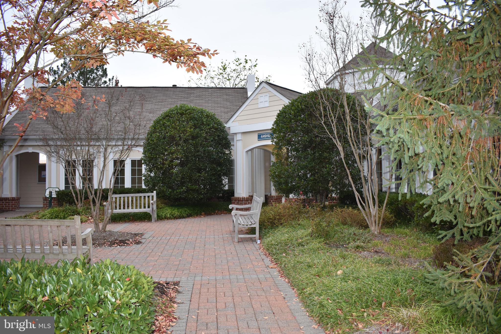 RIVERSIDE VILLAGES - Residential