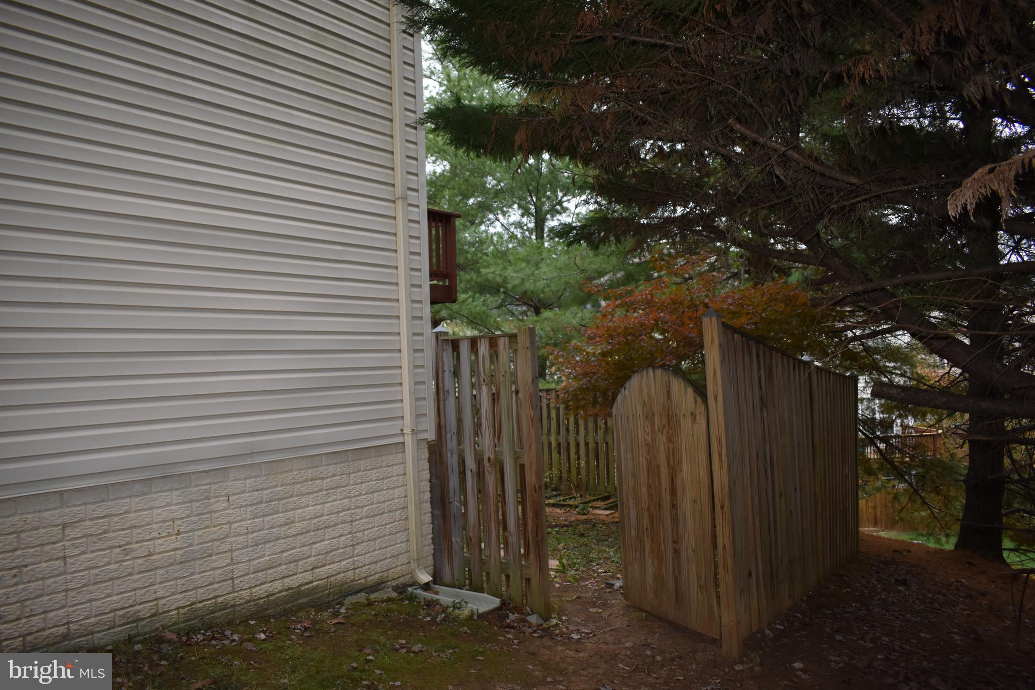 RIVERSIDE VILLAGES - Residential