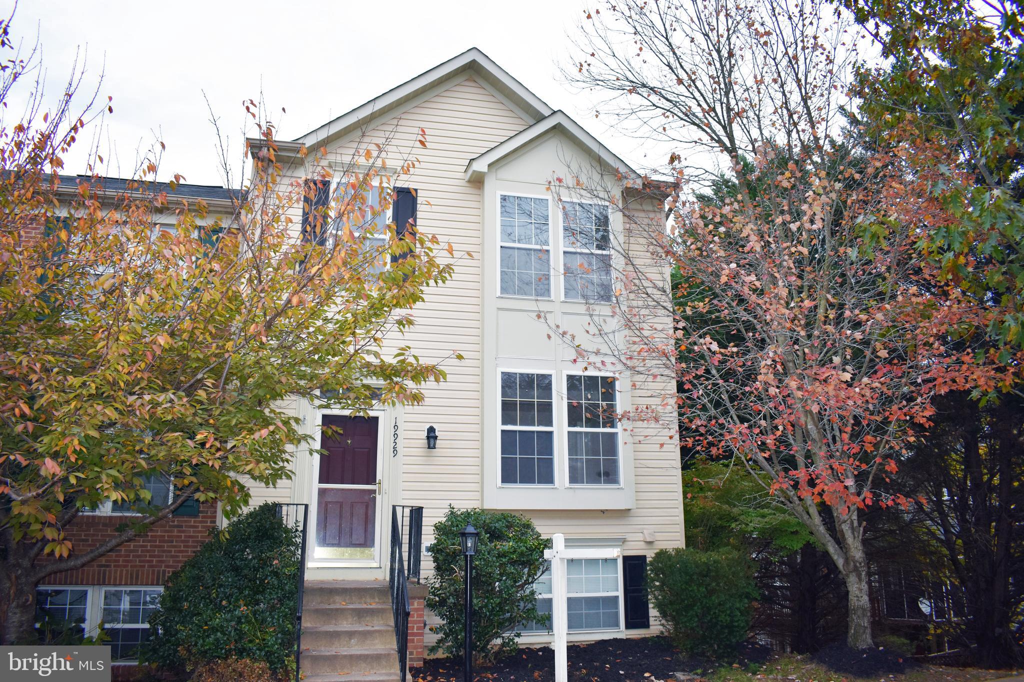 RIVERSIDE VILLAGES - Residential