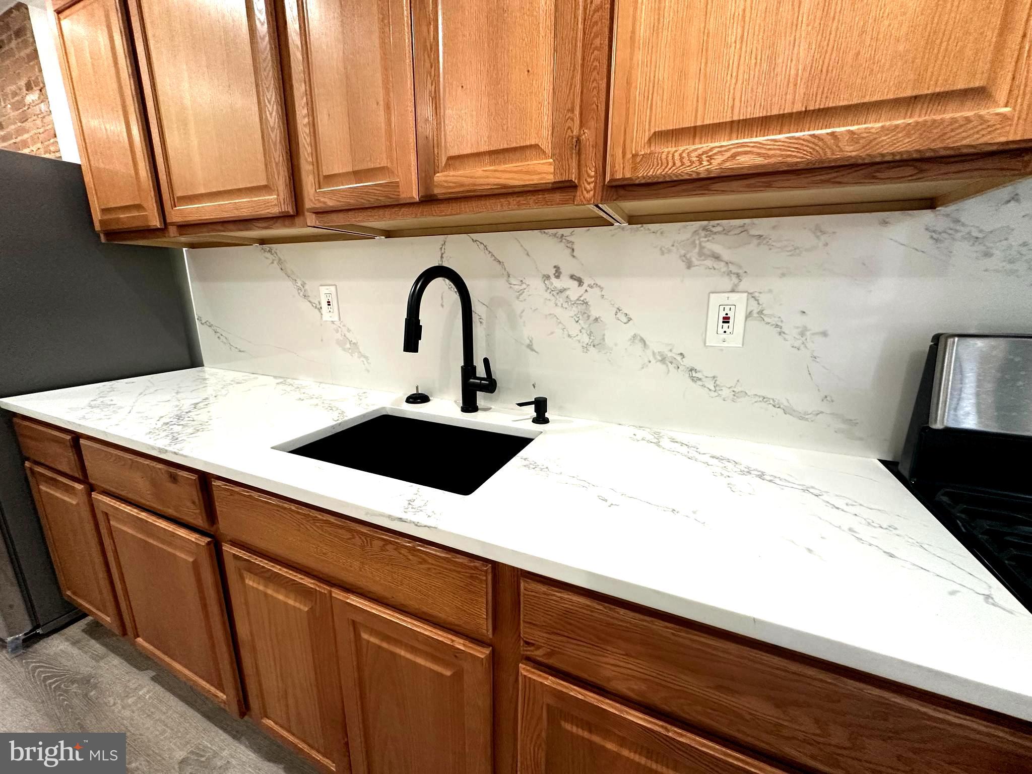 SAINT AGNES - Residential Lease