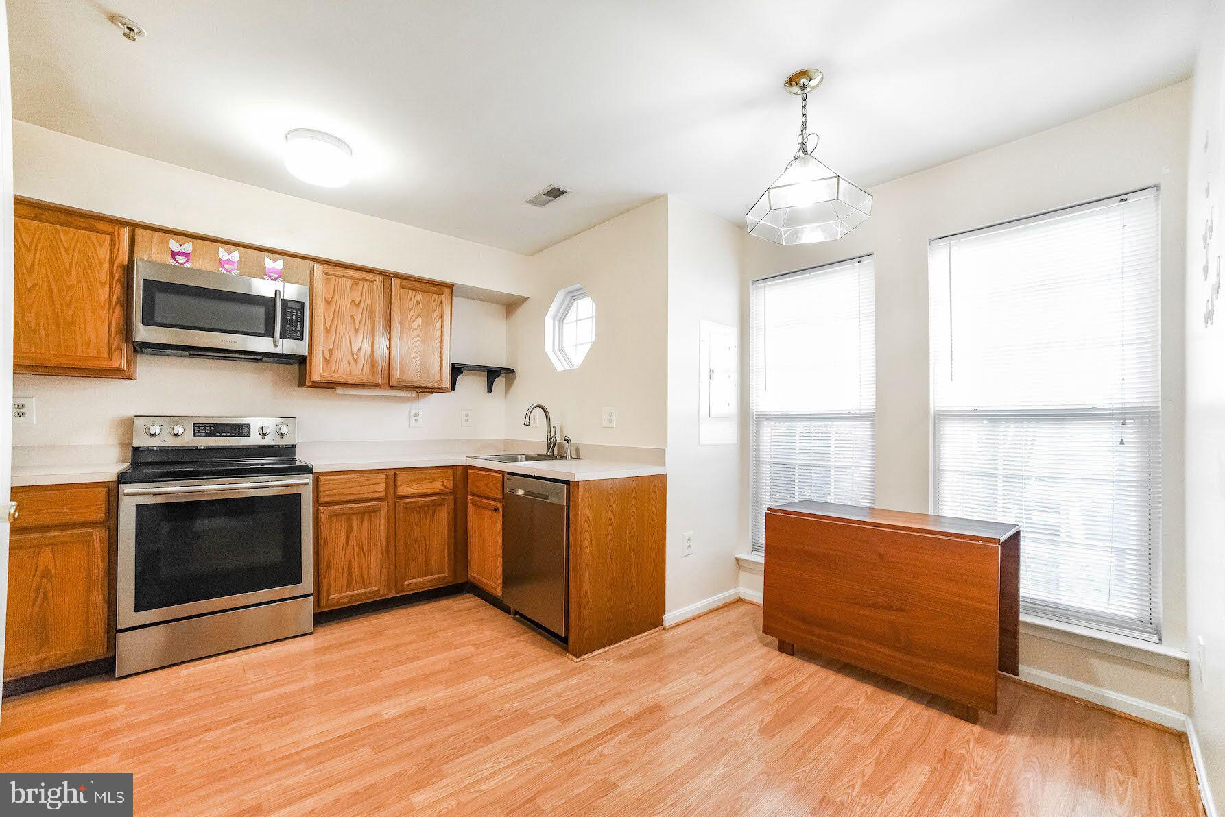 SOUTHGATE CENTER - Residential