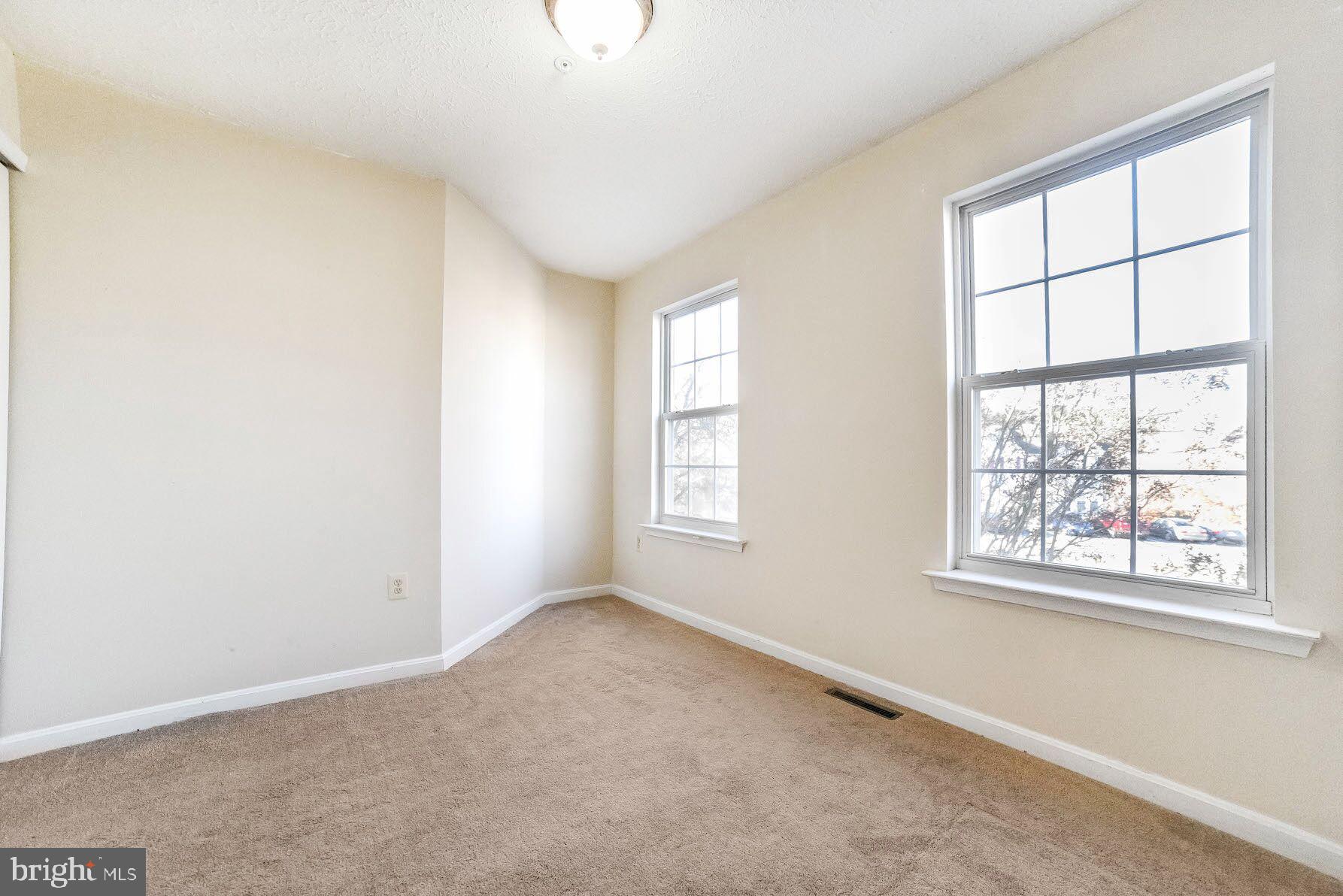 SOUTHGATE CENTER - Residential