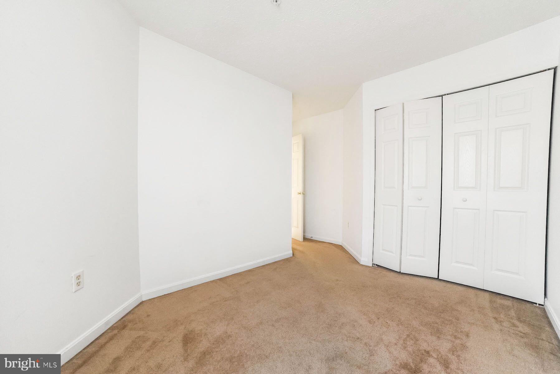 SOUTHGATE CENTER - Residential