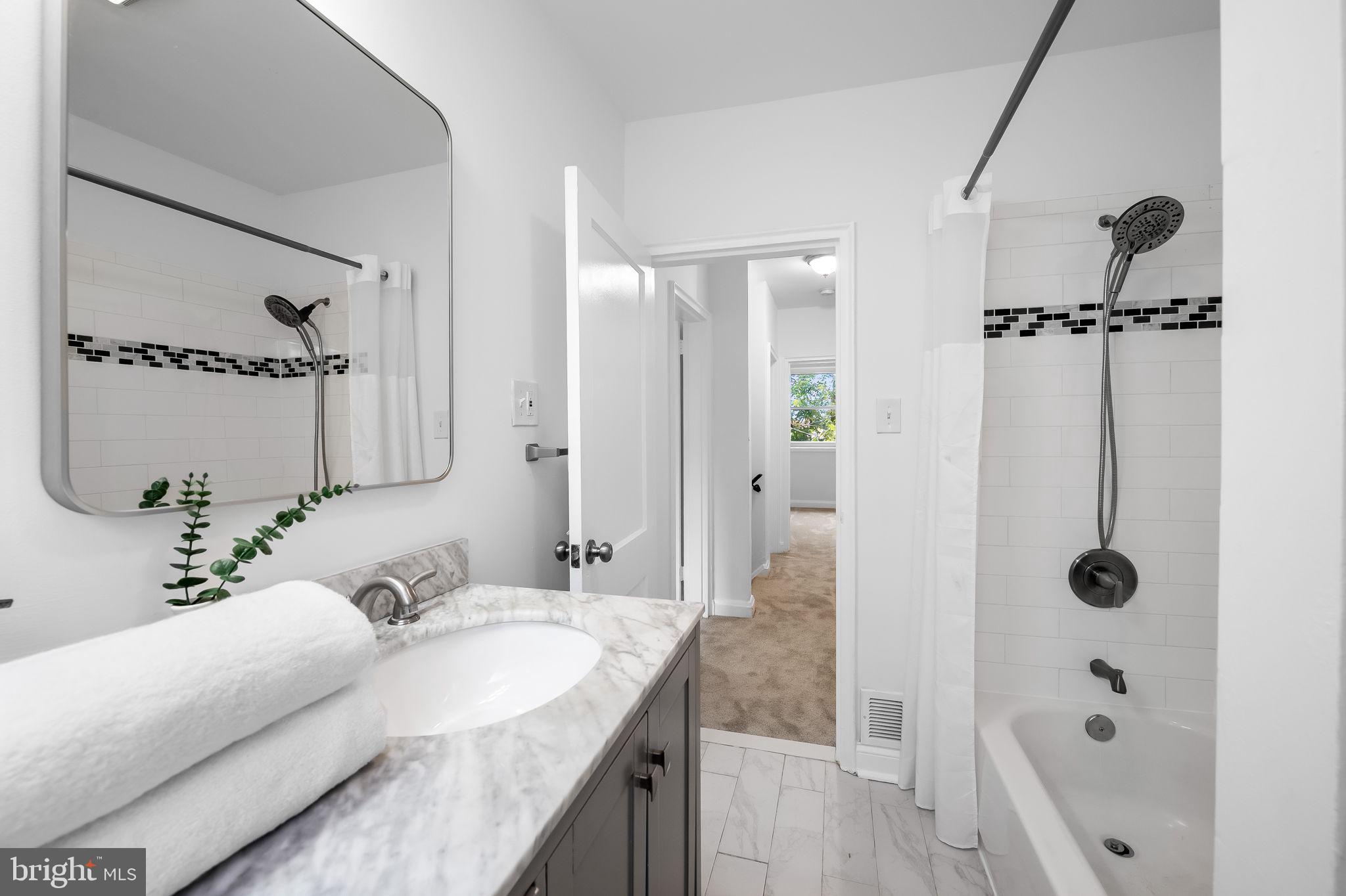 WEST EDMONDALE - Residential