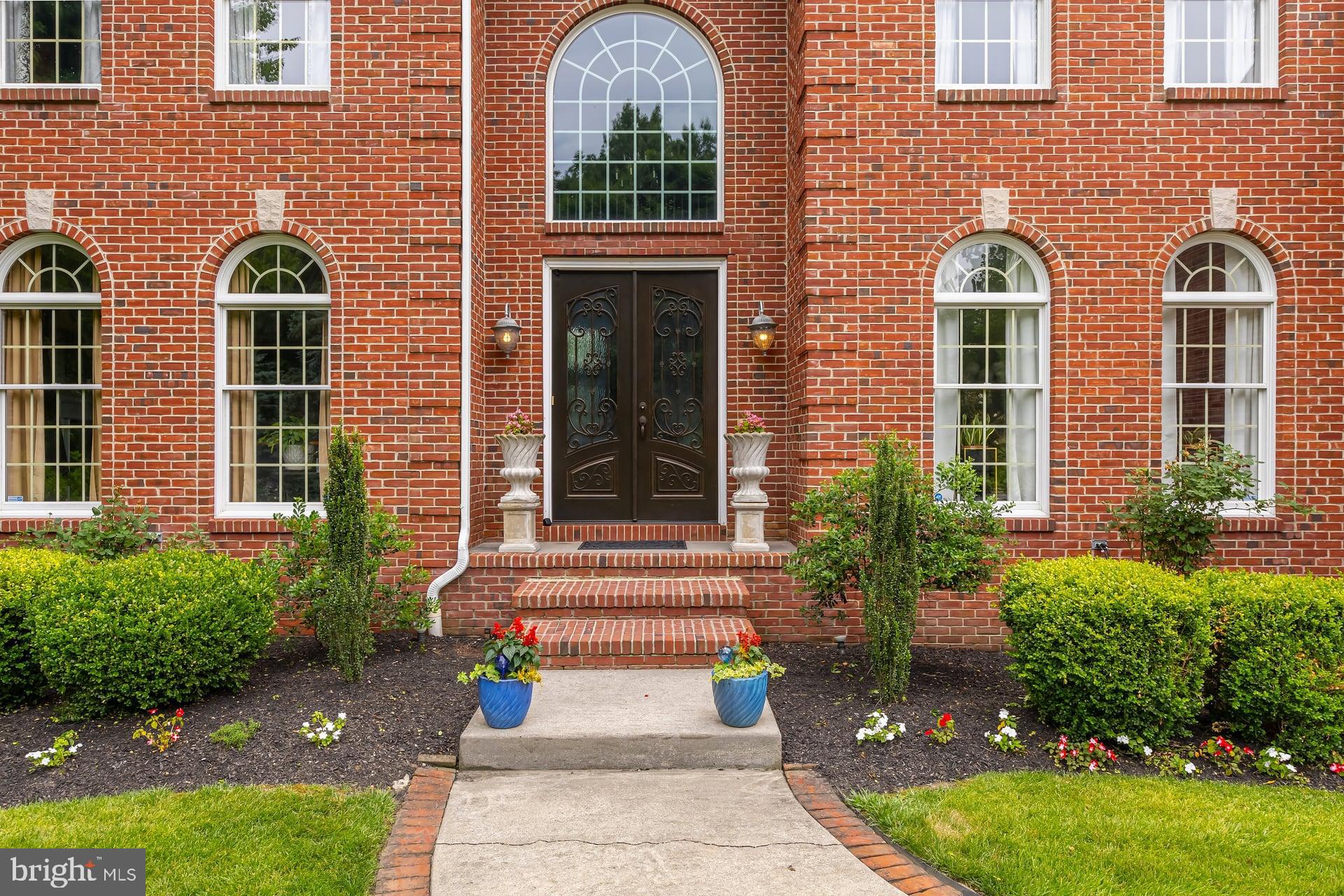 109 HILLTOP COURT