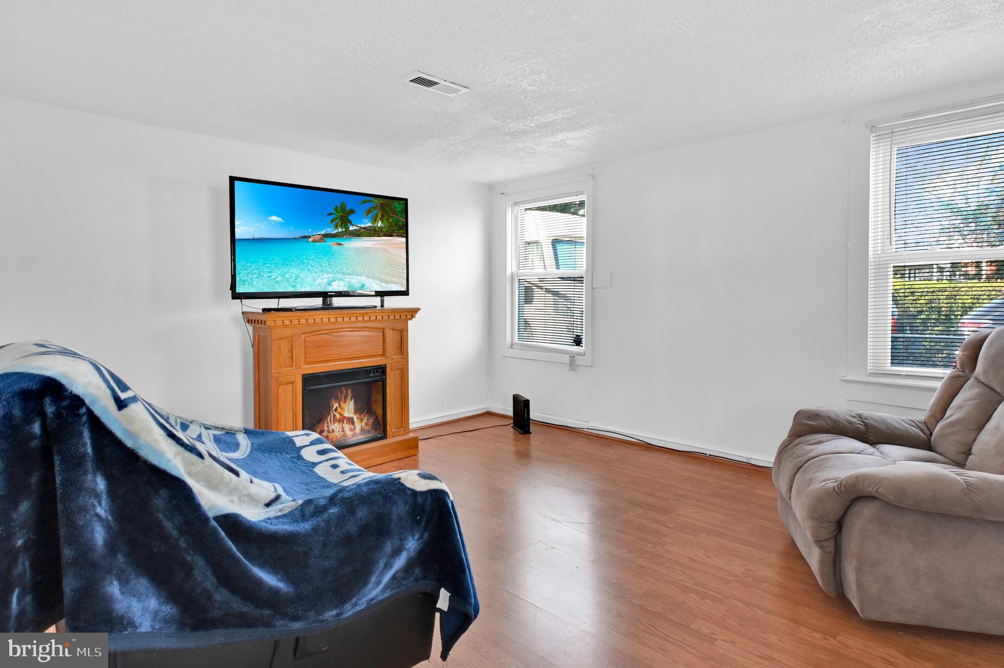 FORESTVILLE - Residential