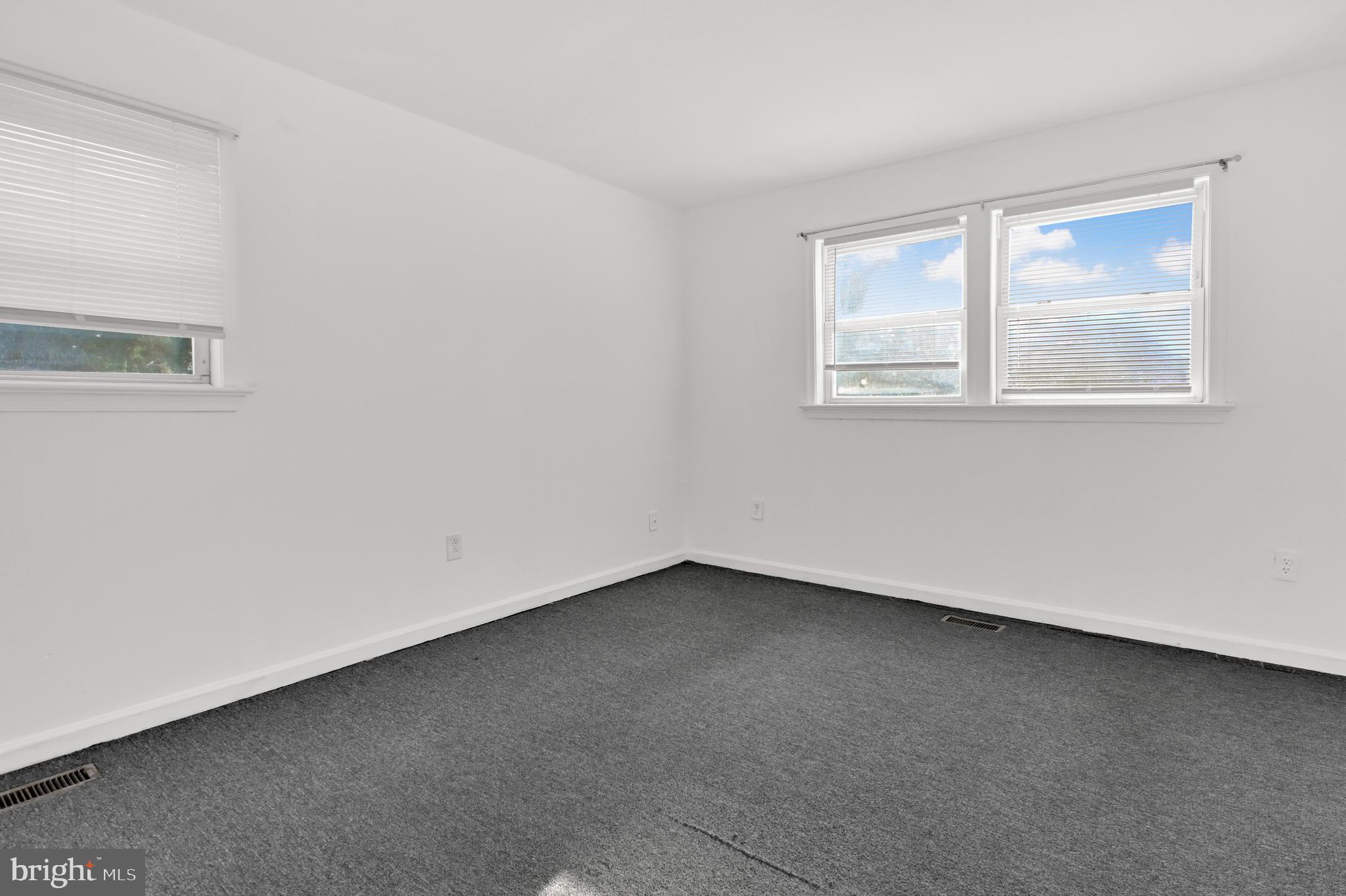 FORESTVILLE - Residential