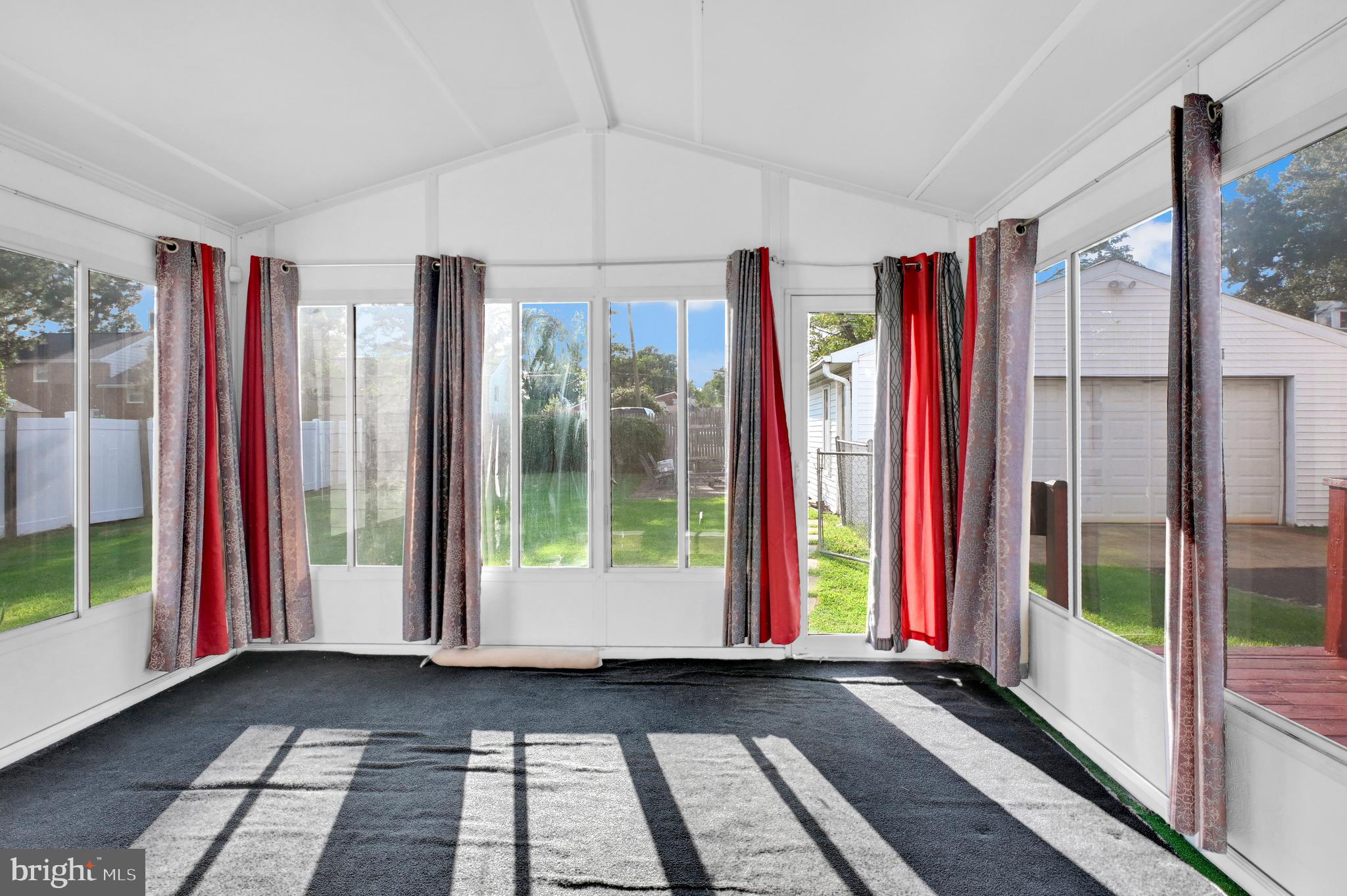 FORESTVILLE - Residential