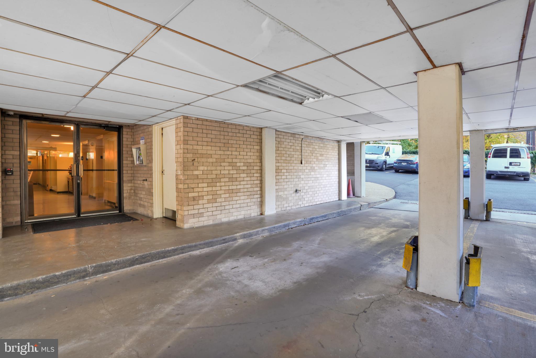 SILVER SPRING - Residential Lease