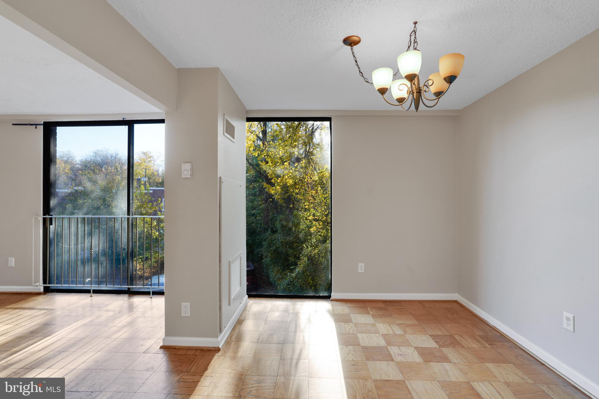 SILVER SPRING - Residential Lease