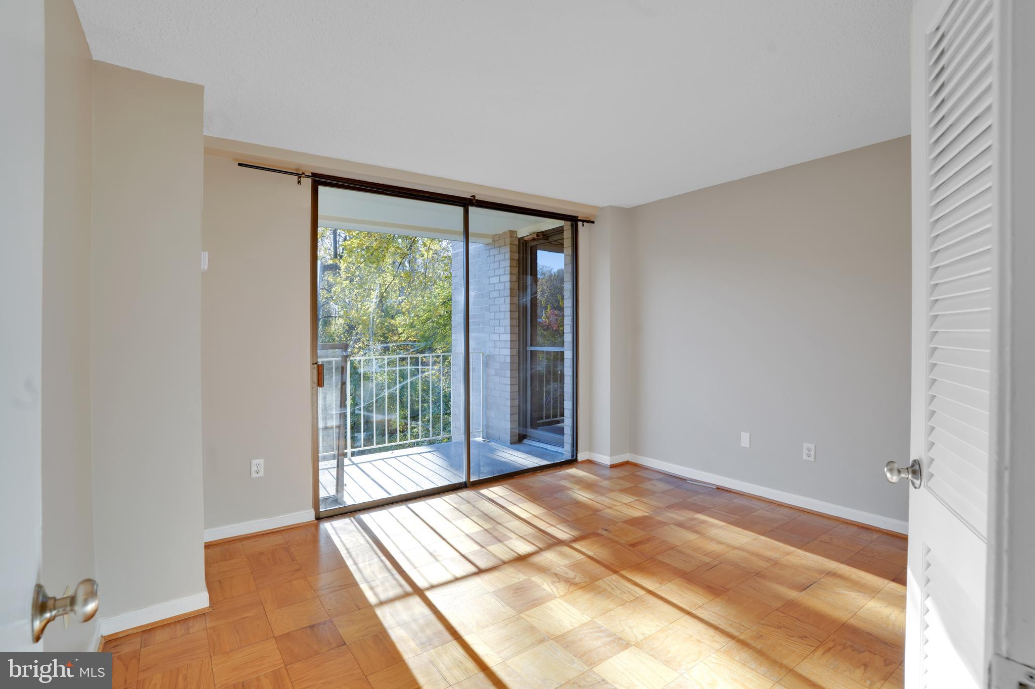 SILVER SPRING - Residential Lease