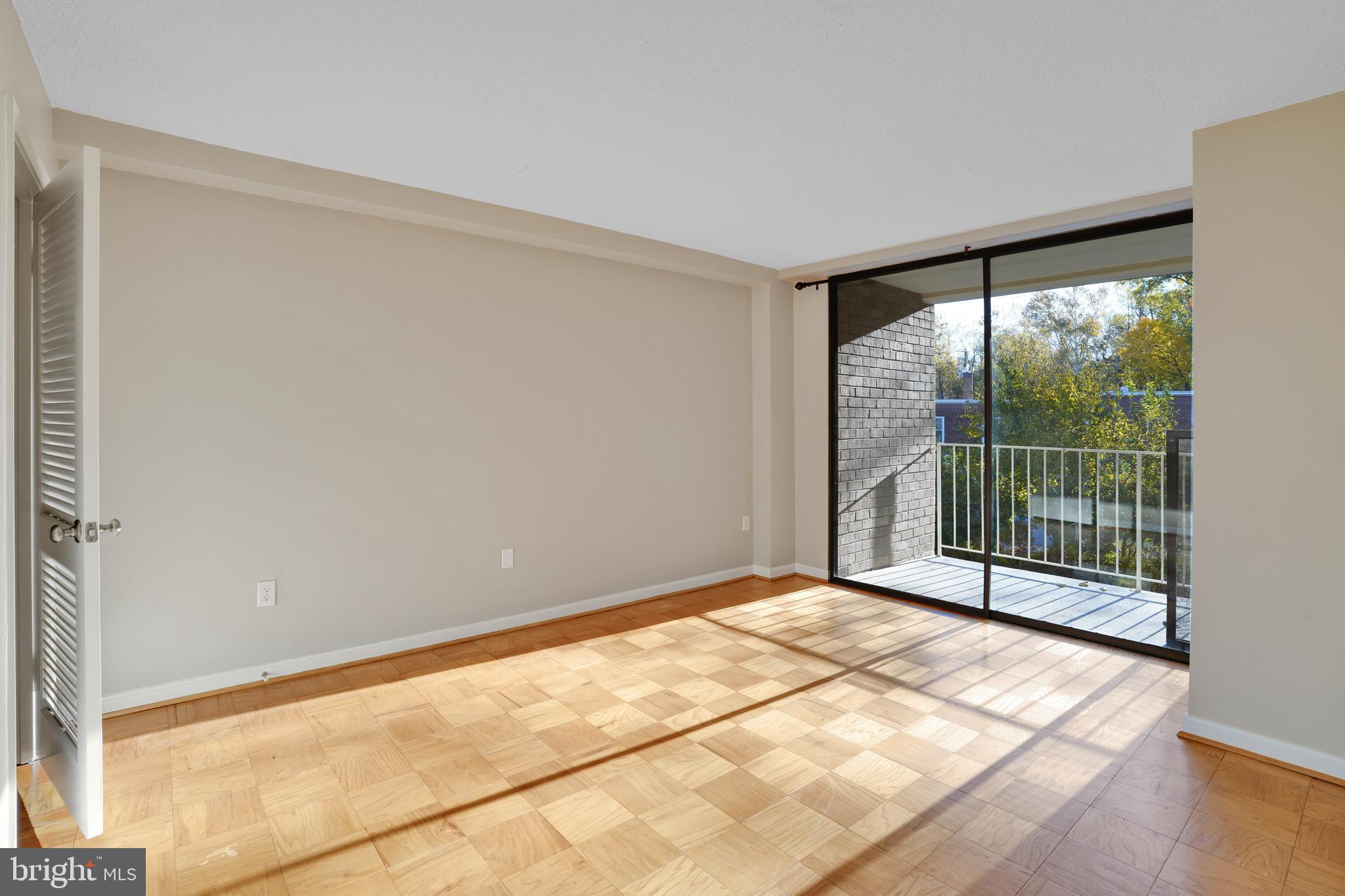 SILVER SPRING - Residential Lease