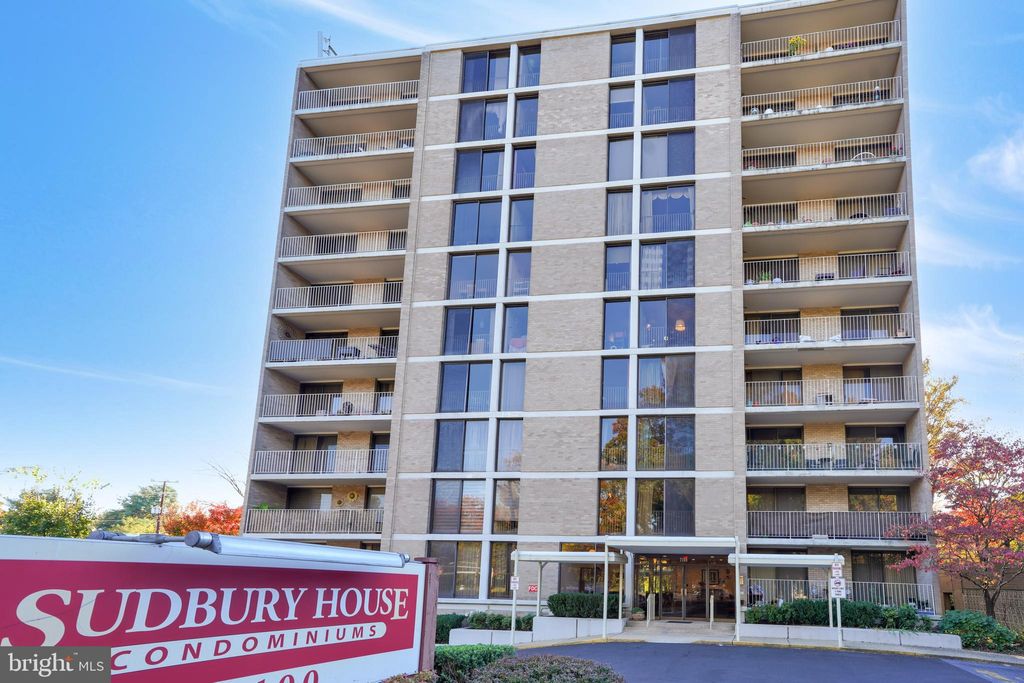 Photo of 2100 Washington Avenue #2B, SILVER SPRING, MD 20910 (MLS # MDMC2206726)