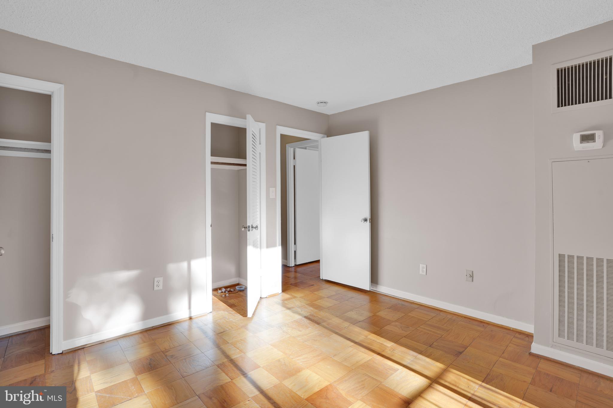 SILVER SPRING - Residential Lease