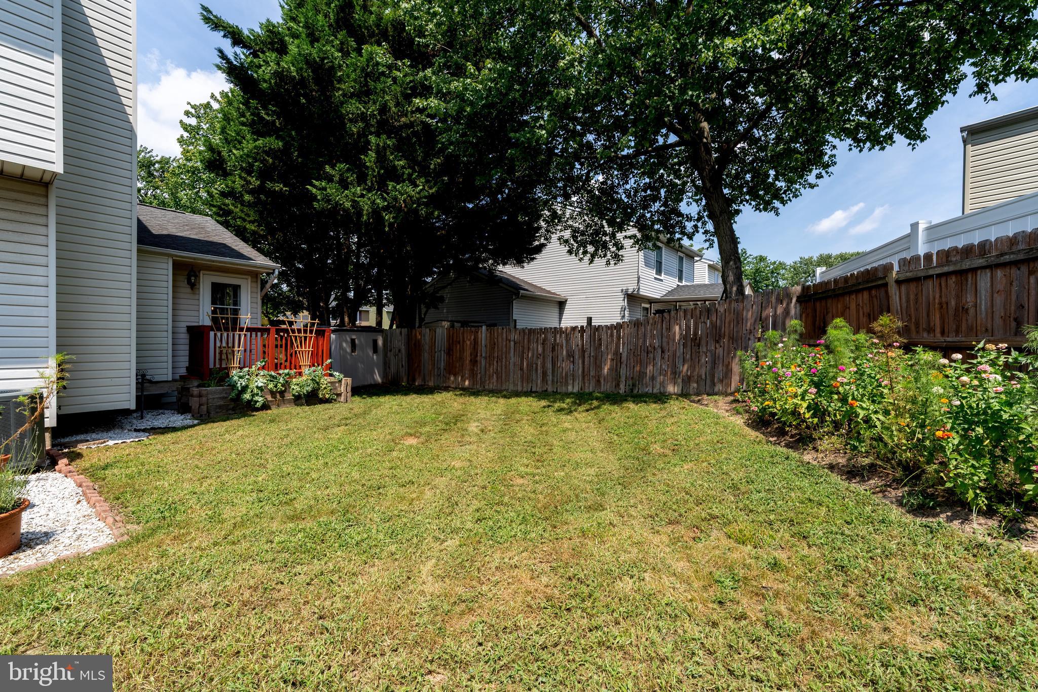 QUEENS PARK - Residential