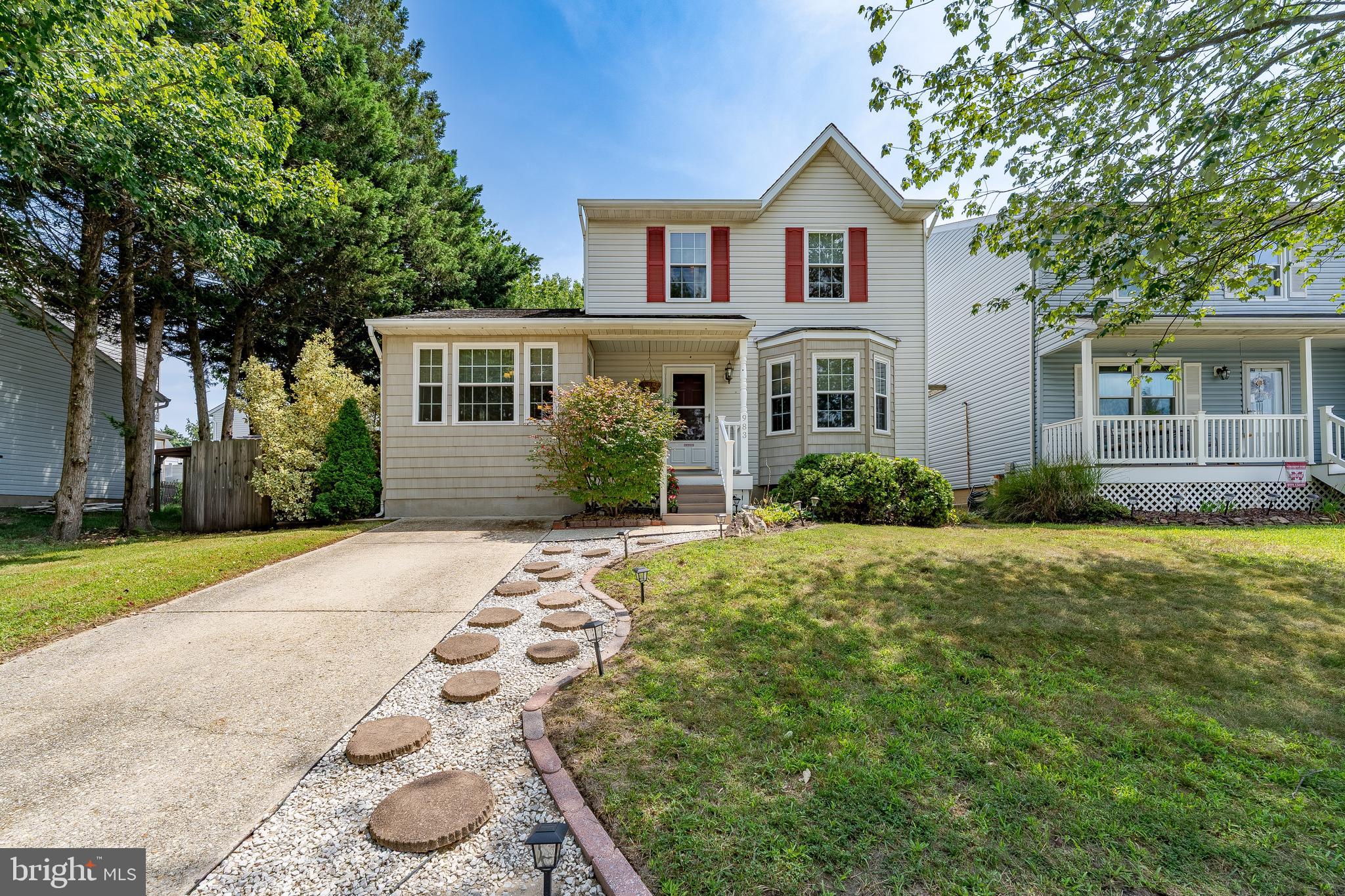 QUEENS PARK - Residential